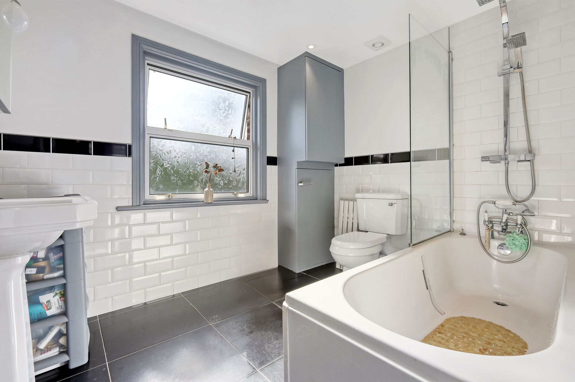 5 bed end of terrace house for sale in Murchison Road, London  - Property Image 15