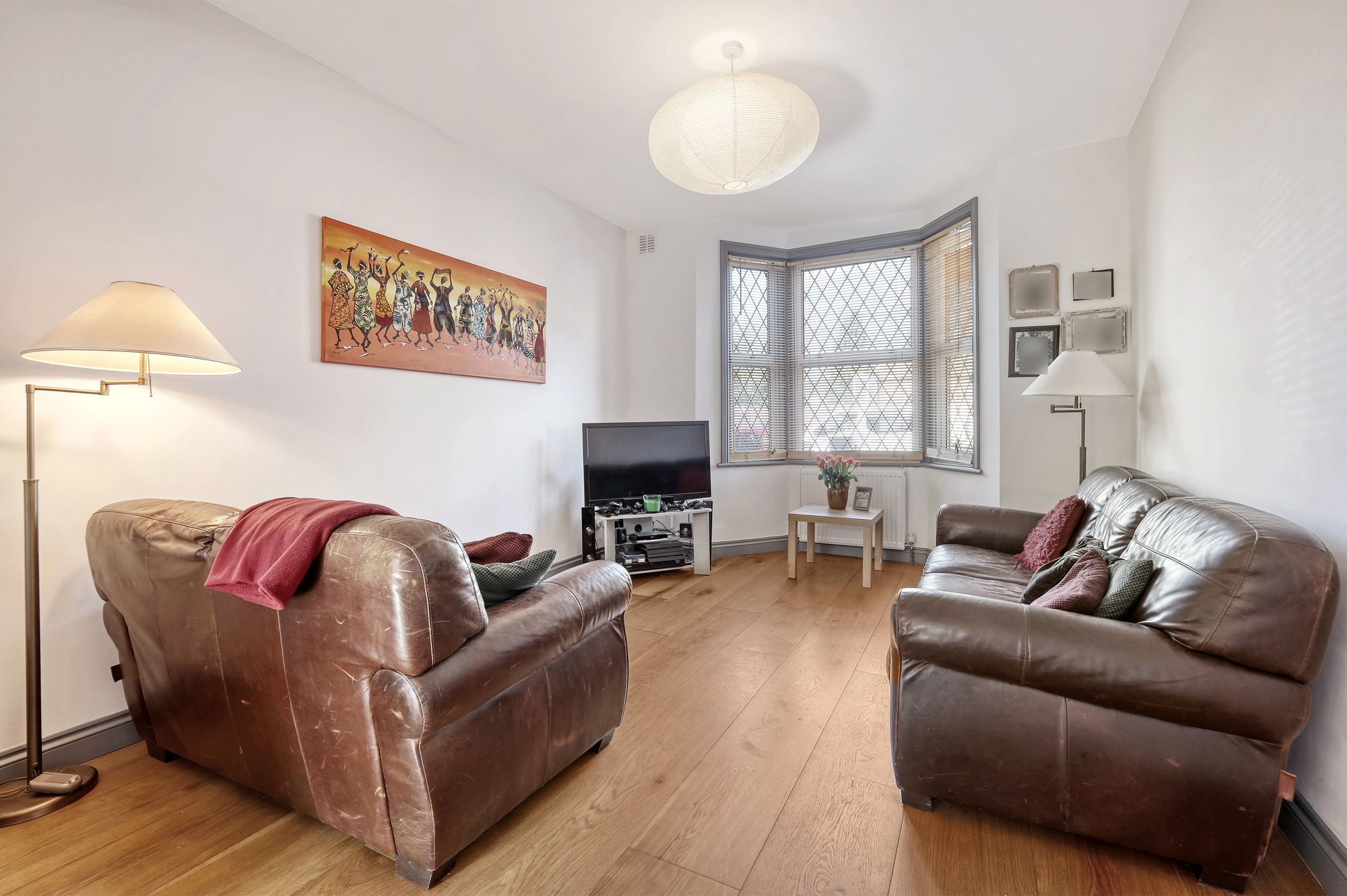 5 bed end of terrace house for sale in Murchison Road, London  - Property Image 2