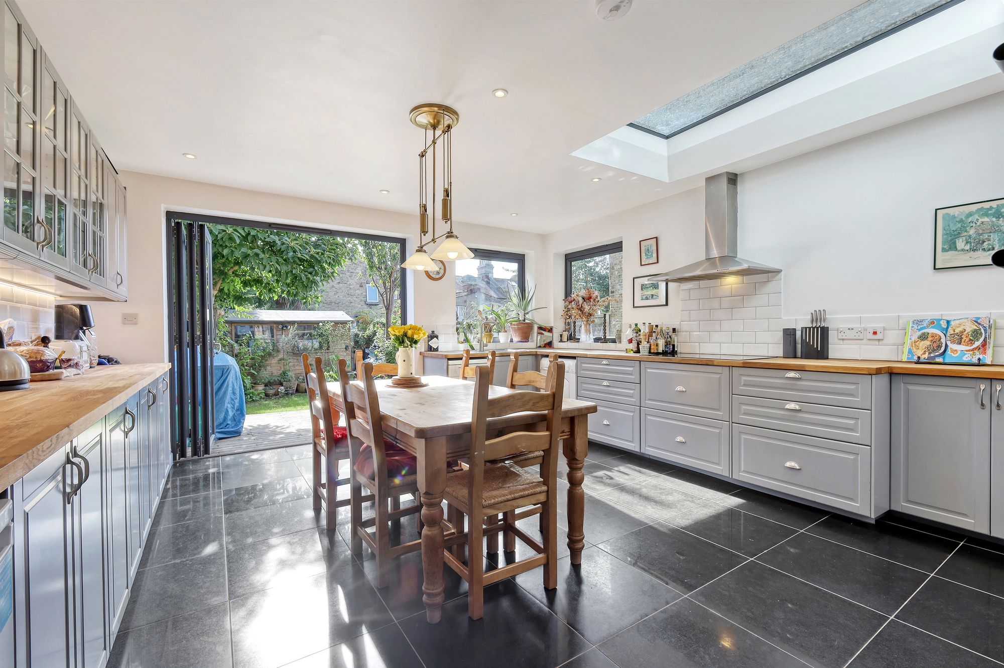 5 bed end of terrace house for sale in Murchison Road, London  - Property Image 12