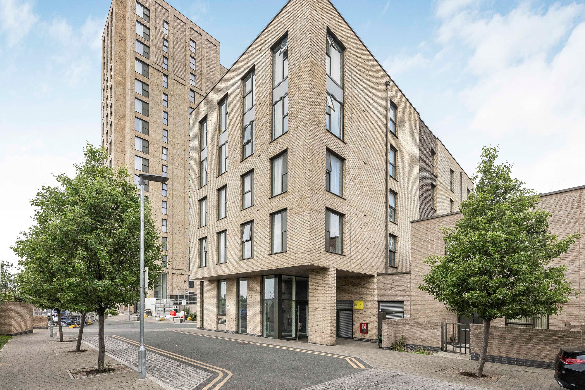 2 bed apartment for sale in Linnet House, Dunedin Road, Leyton, E10  - Property Image 1