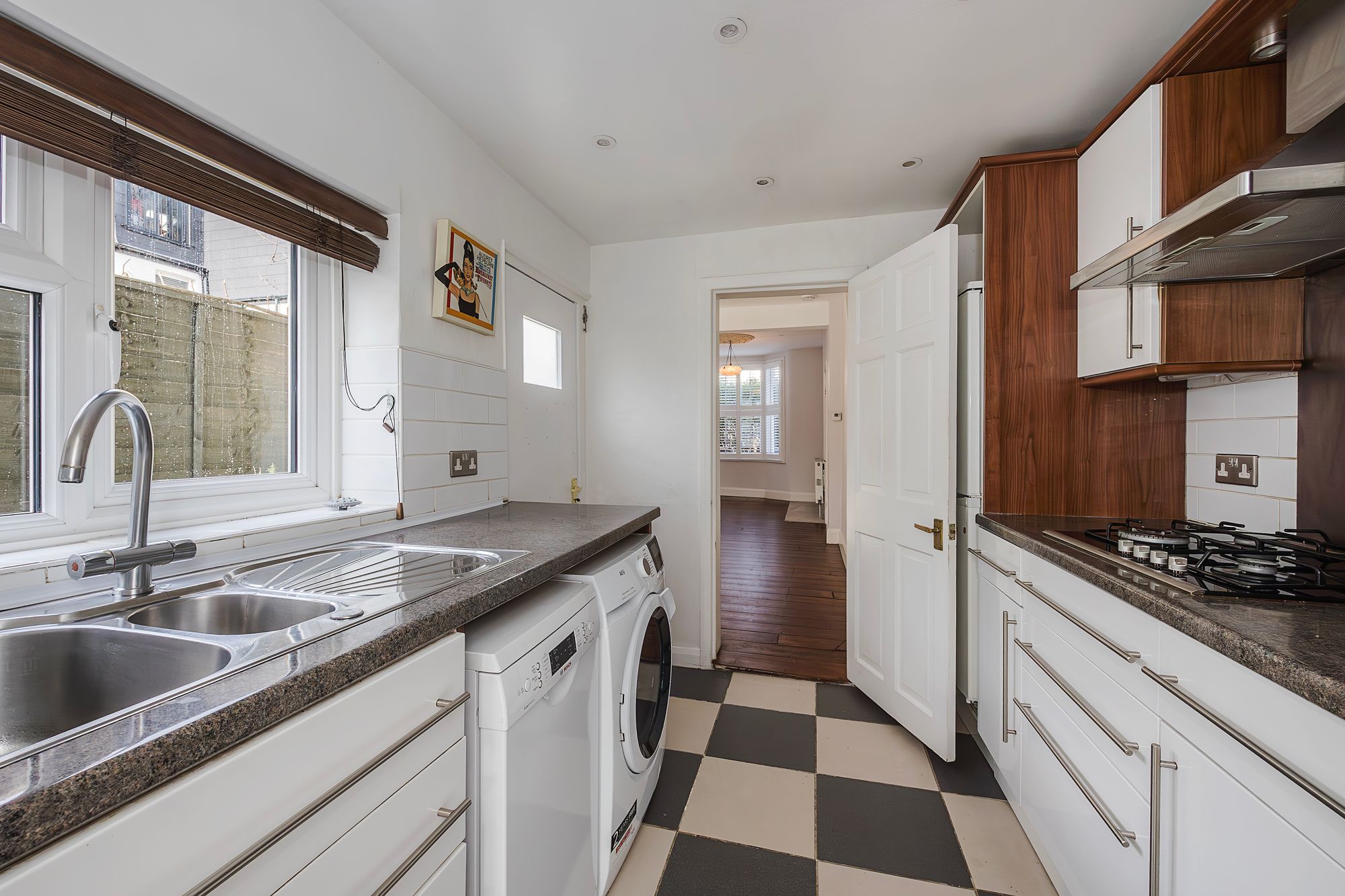 3 bed house to rent in Dawlish Road, Leyton, E10 20