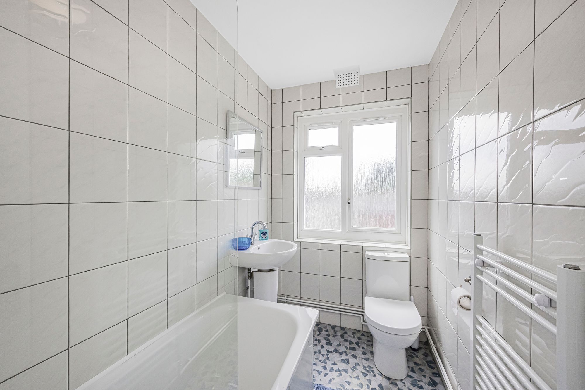 2 bed flat for sale in Bulwer Court, Bulwer Court Road, E11  - Property Image 4