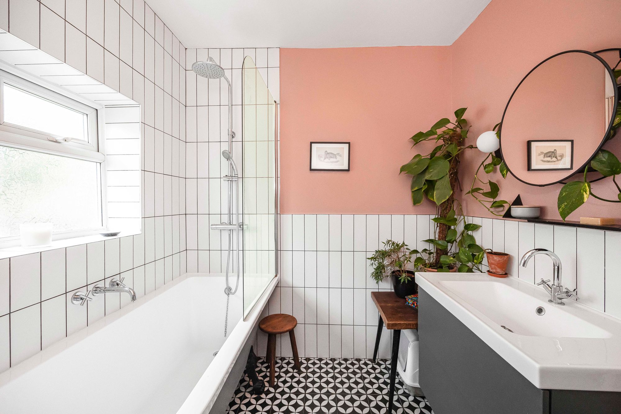 2 bed mid-terraced house for sale in Lindley Road, Leyton, E10 8