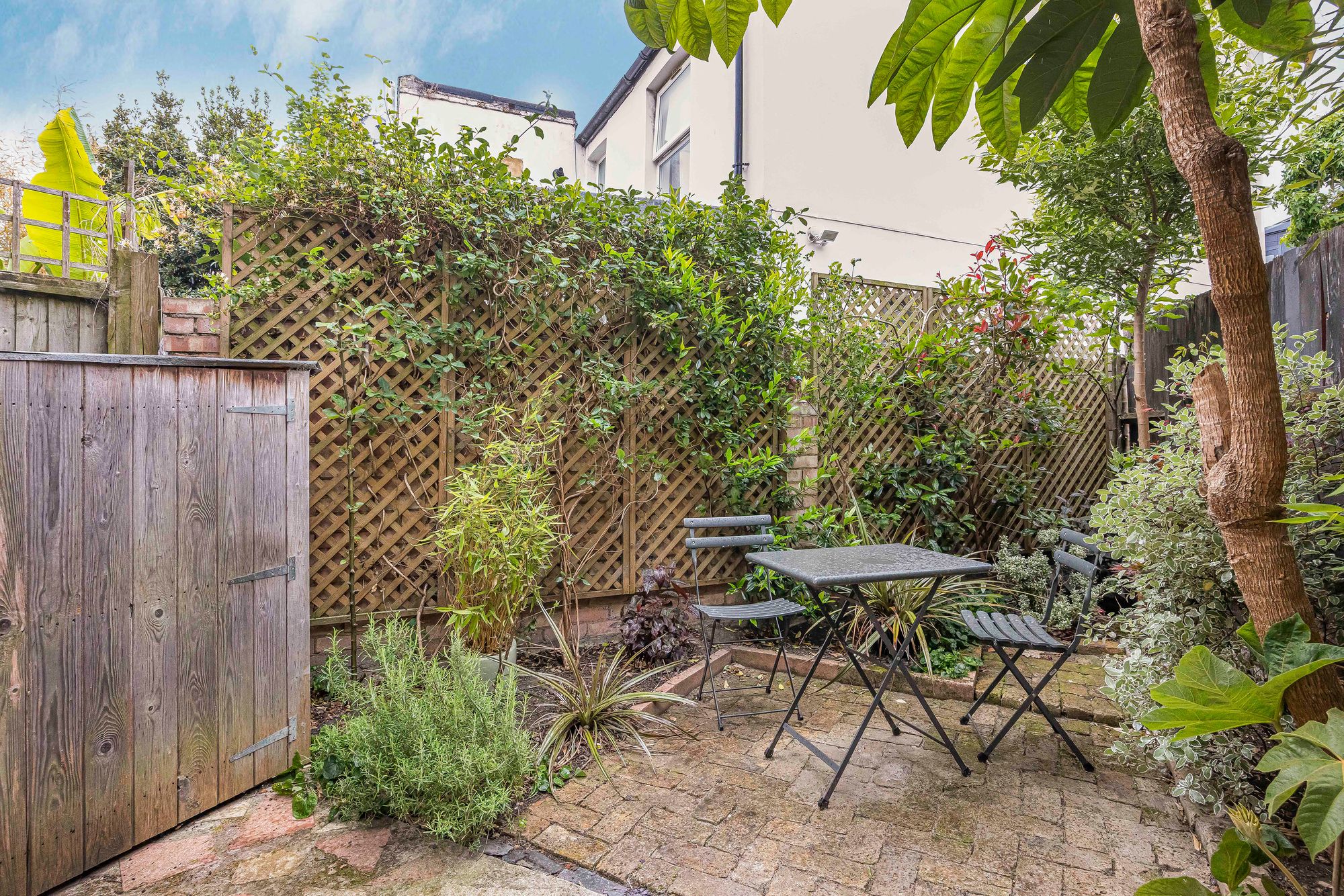 2 bed mid-terraced house for sale in Lindley Road, Leyton, E10 14