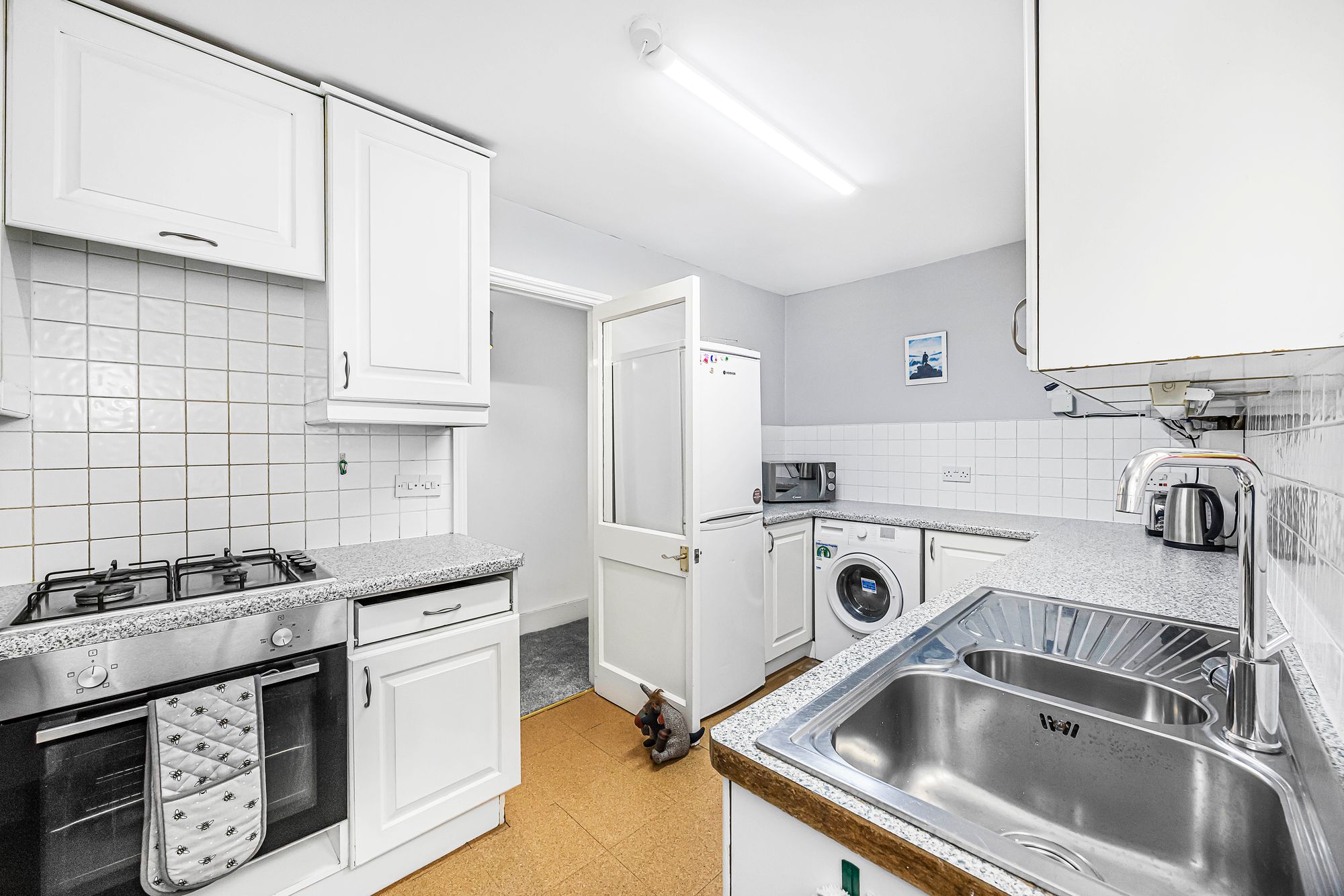 2 bed flat for sale in Capworth Street, London  - Property Image 8