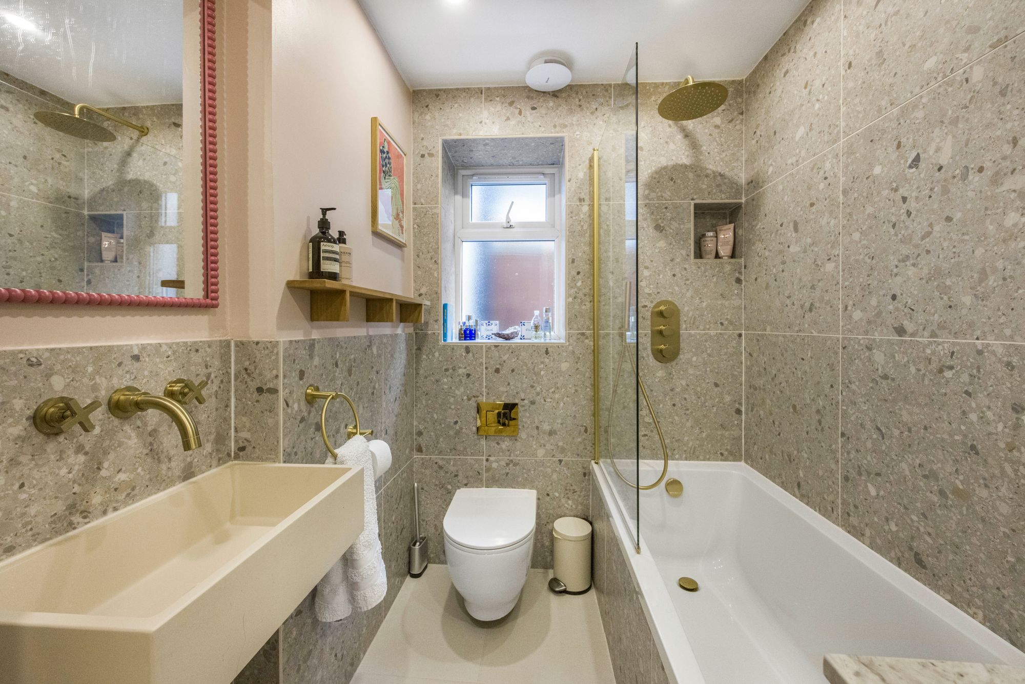 2 bed flat for sale in Brisbane Road, Leyton, E10 12