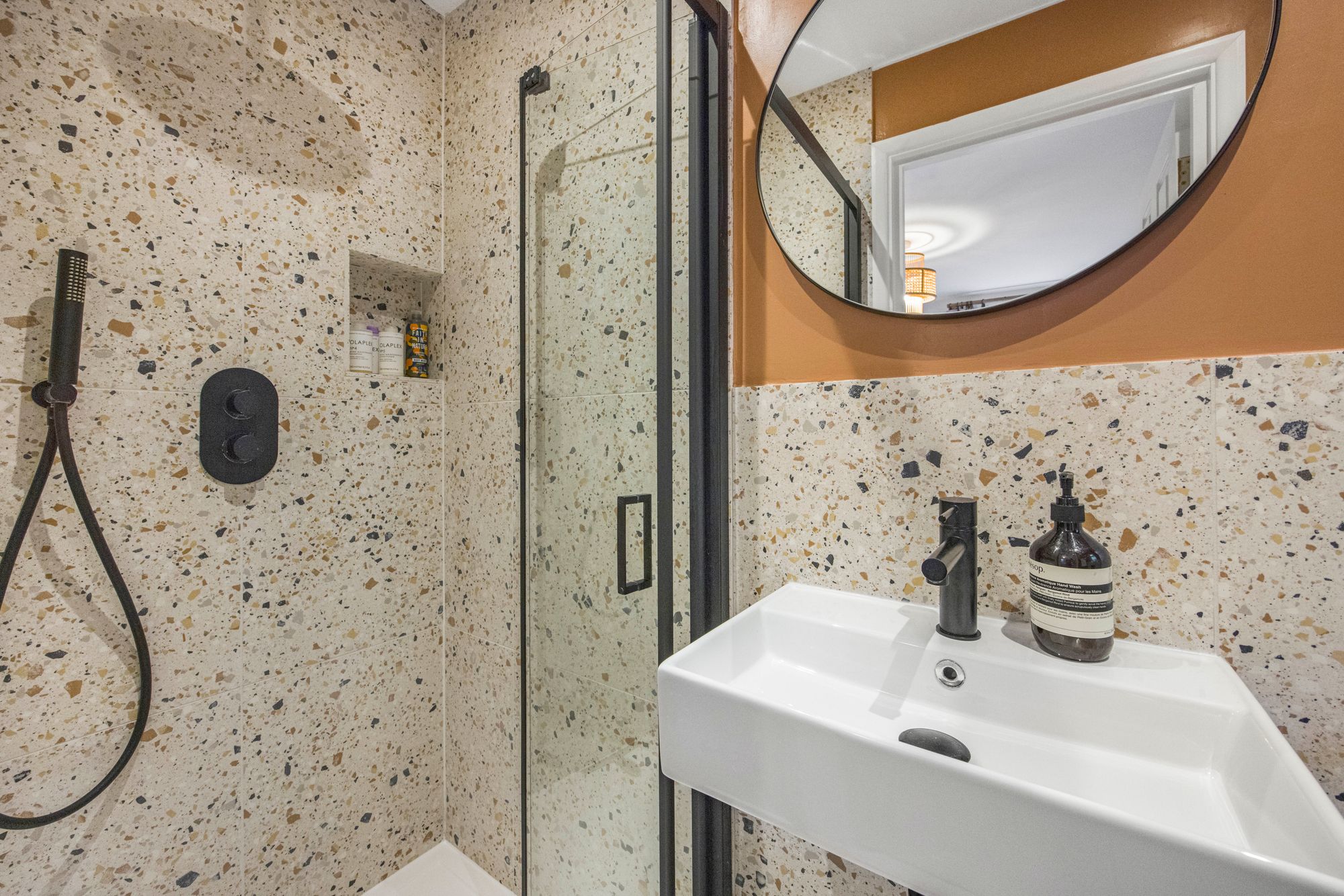 2 bed flat for sale in Brisbane Road, Leyton, E10 11