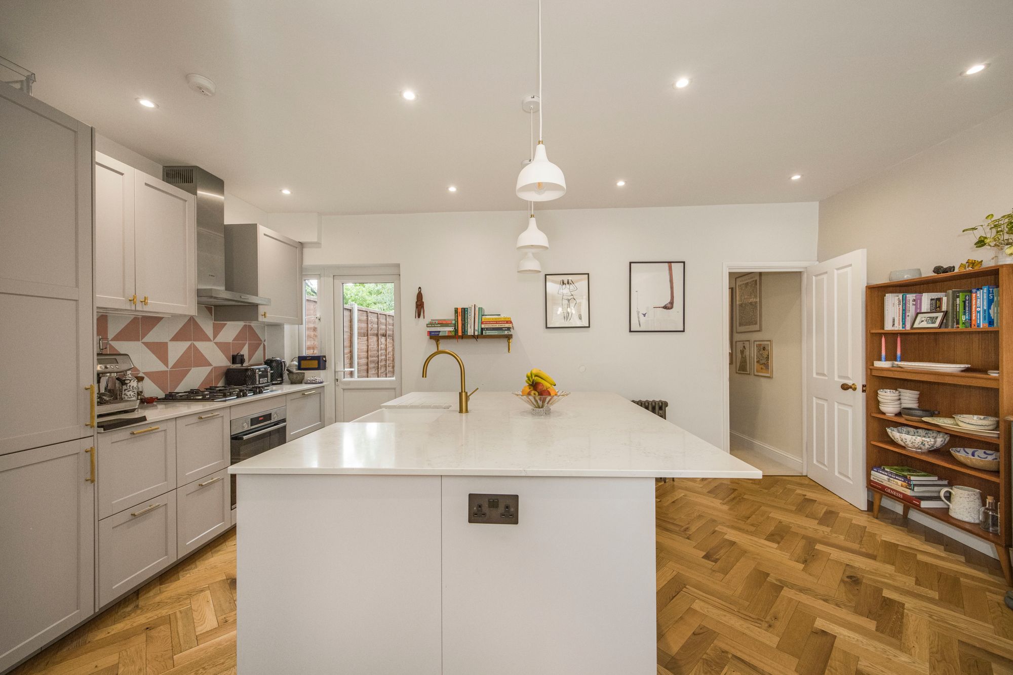 2 bed flat for sale in Brisbane Road, Leyton, E10 4