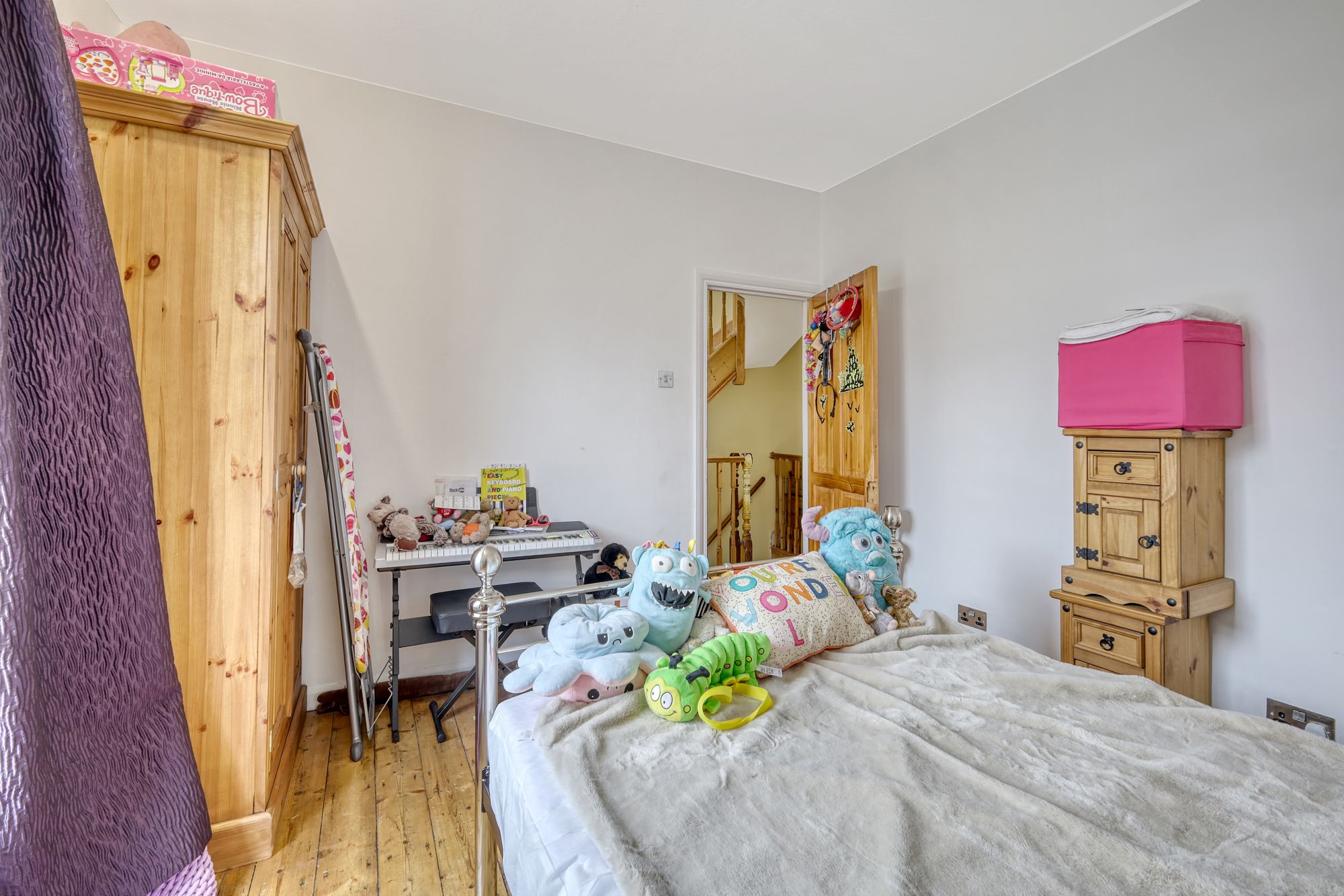 4 bed terraced house for sale in Leslie Road, London, E11  - Property Image 10