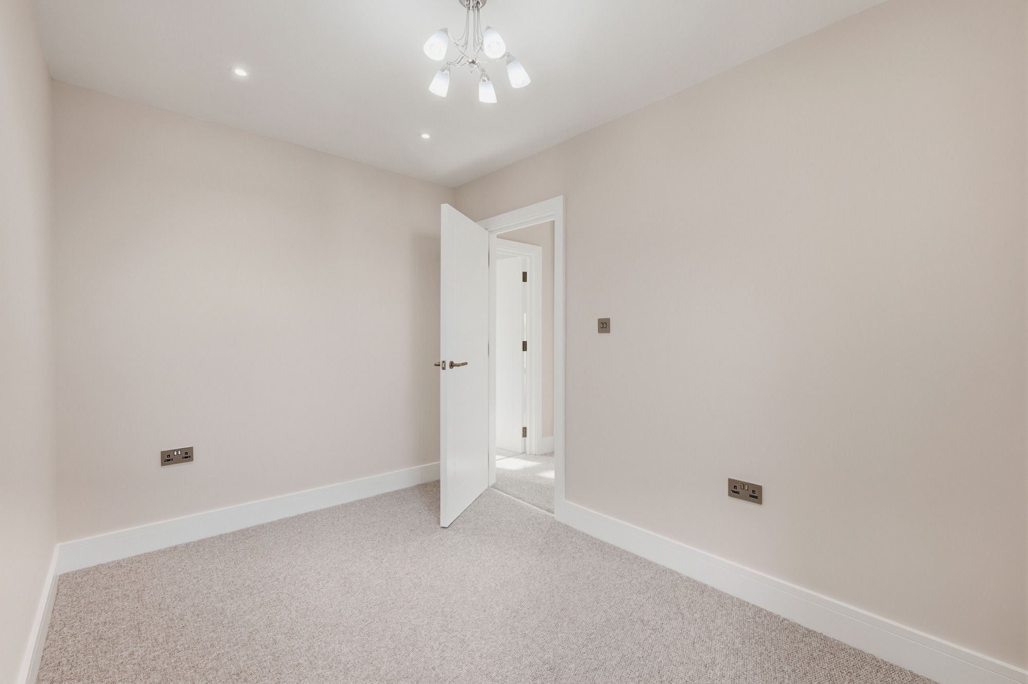 4 bed terraced house for sale in Capworth Street, Leyton, E10  - Property Image 23