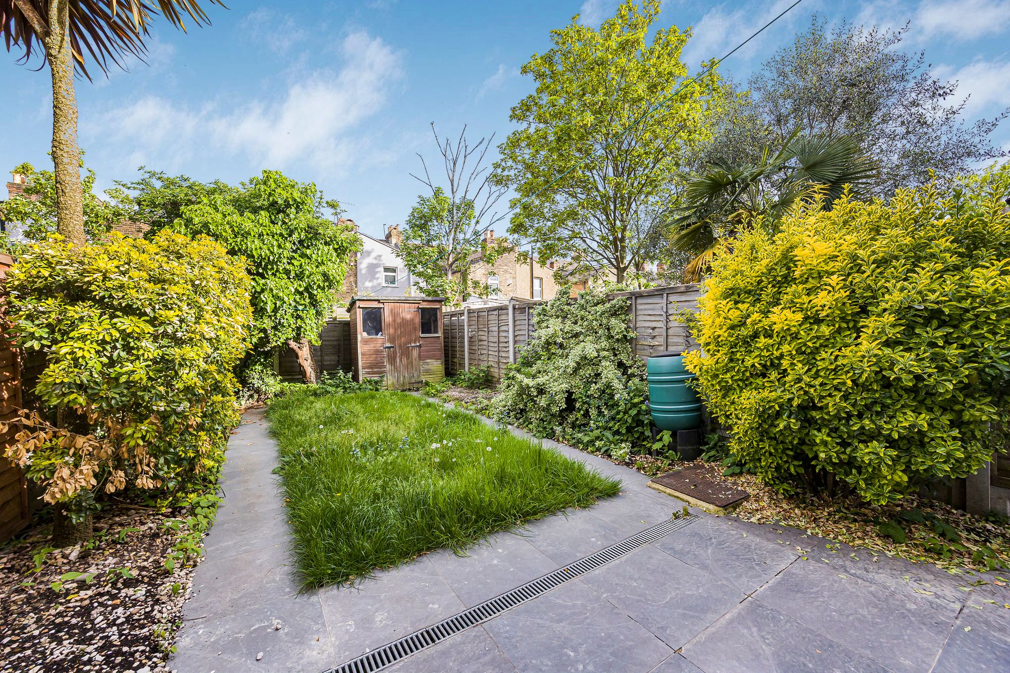 2 bed house to rent in Morley Road, Leyton, E10 10