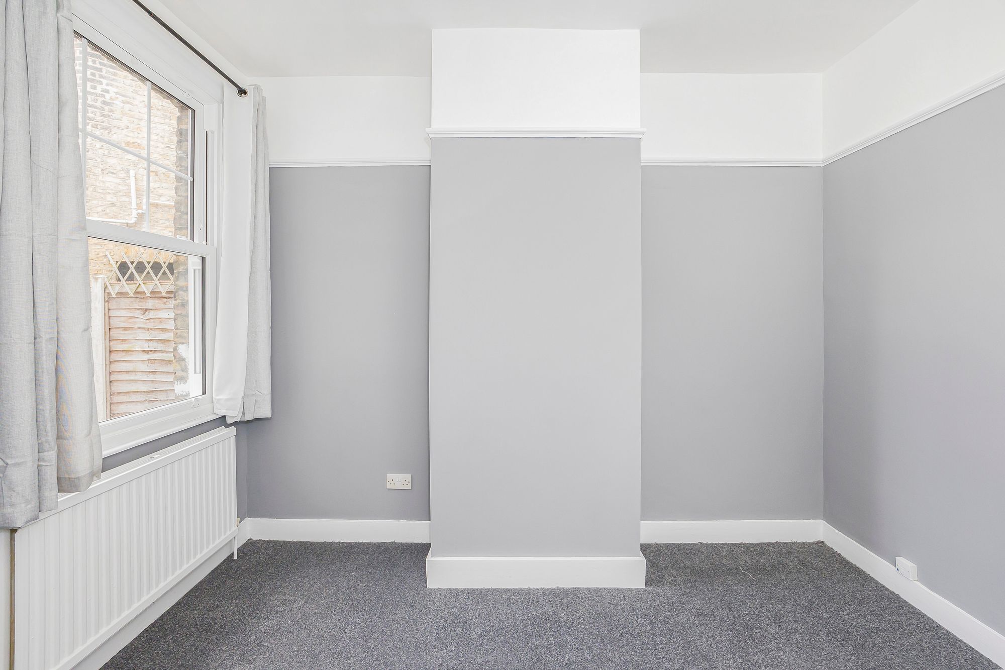 2 bed house to rent in Morley Road, Leyton, E10 6