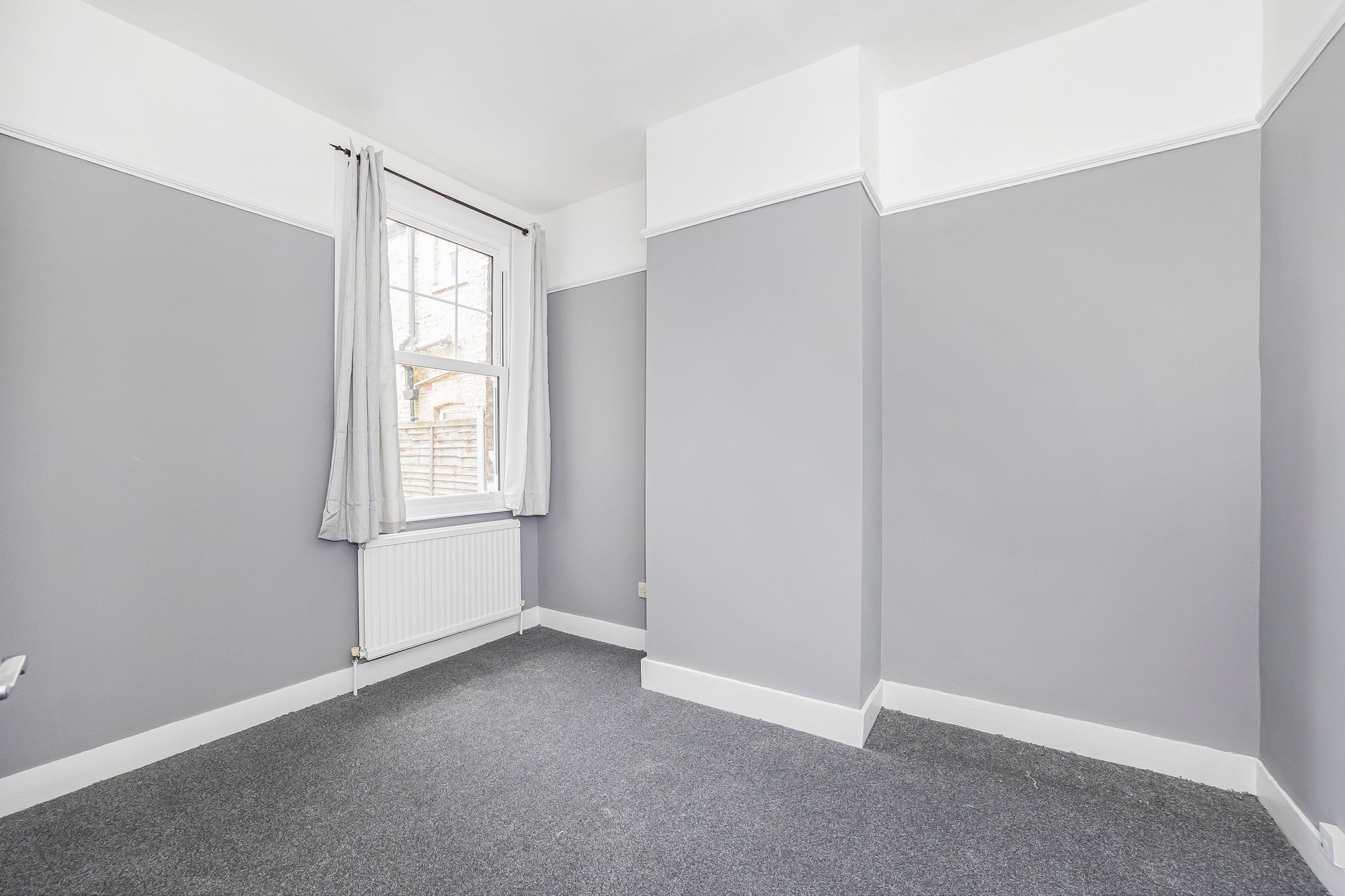 2 bed house to rent in Morley Road, Leyton, E10 7