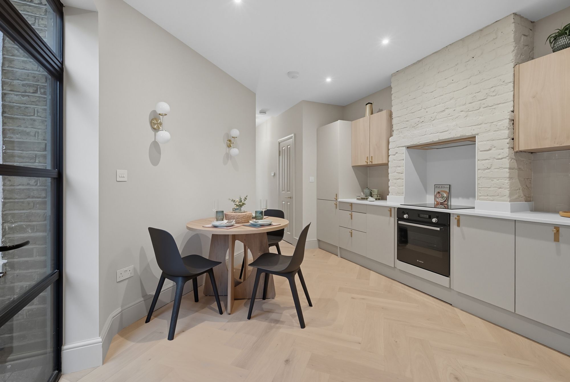 2 bed ground floor flat for sale in Brunswick Road Leyton, E10 11