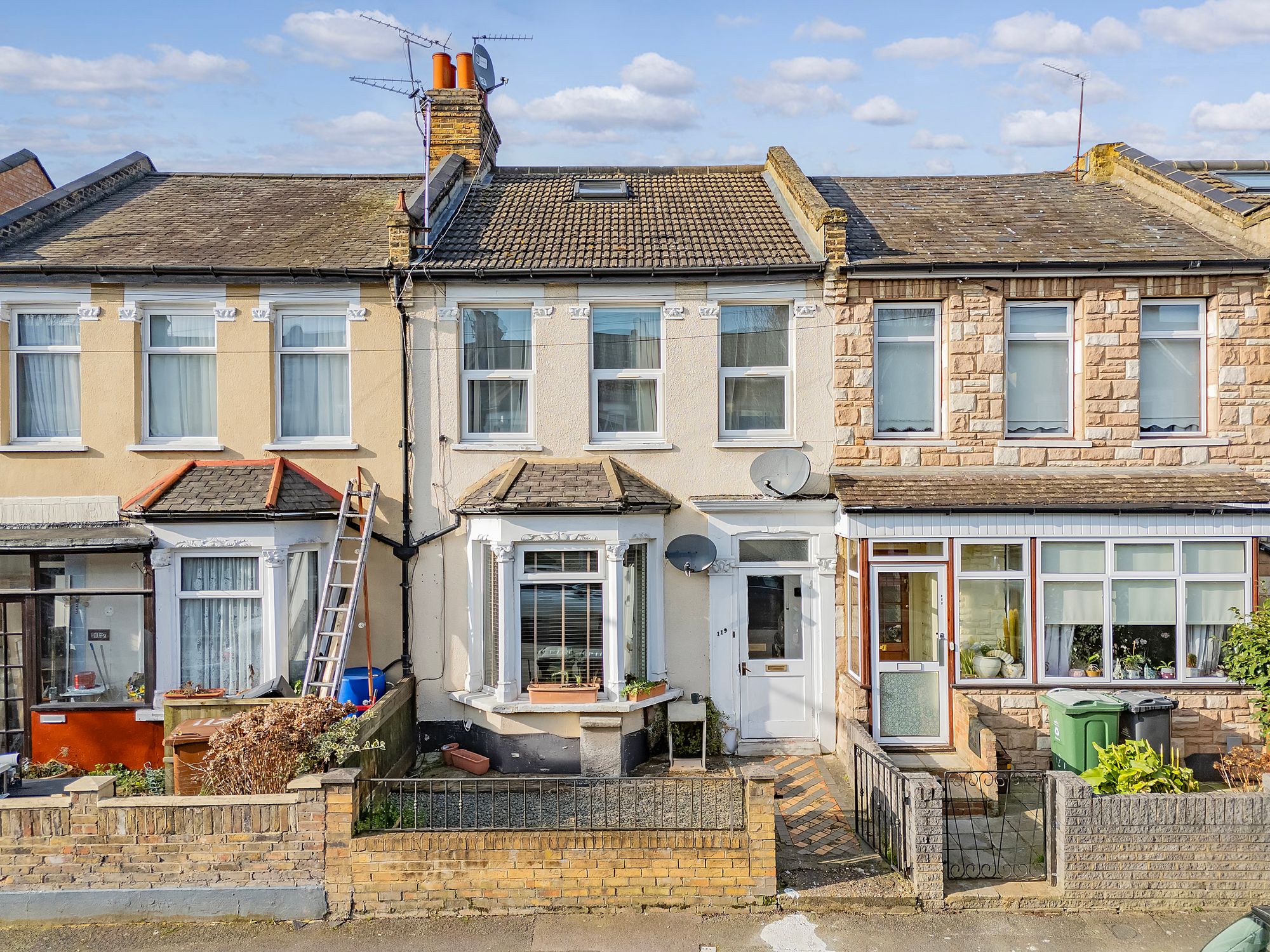 1 bed flat for sale in Albert Road, London  - Property Image 1