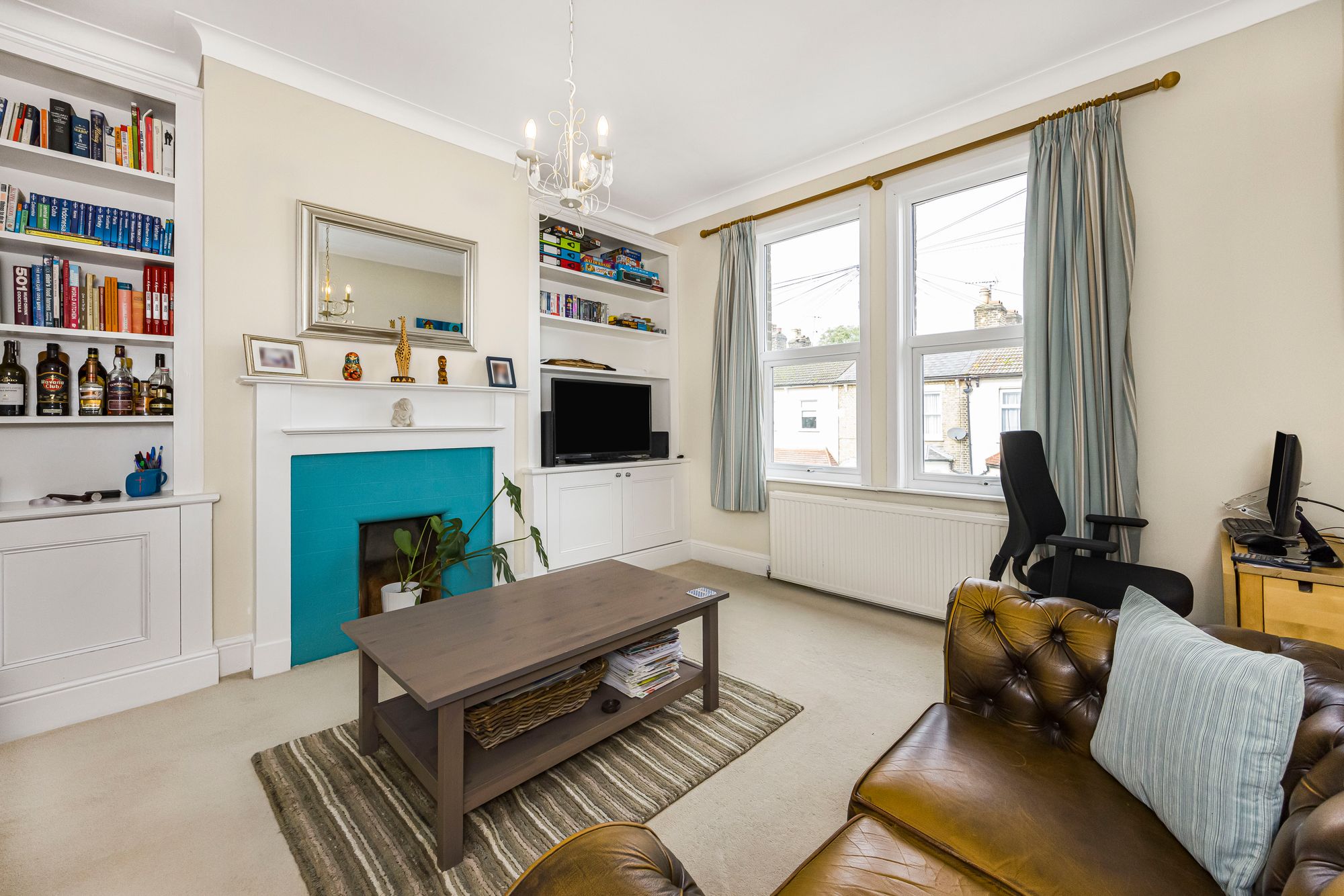 2 bed house to rent in Thornhill Road, London  - Property Image 2