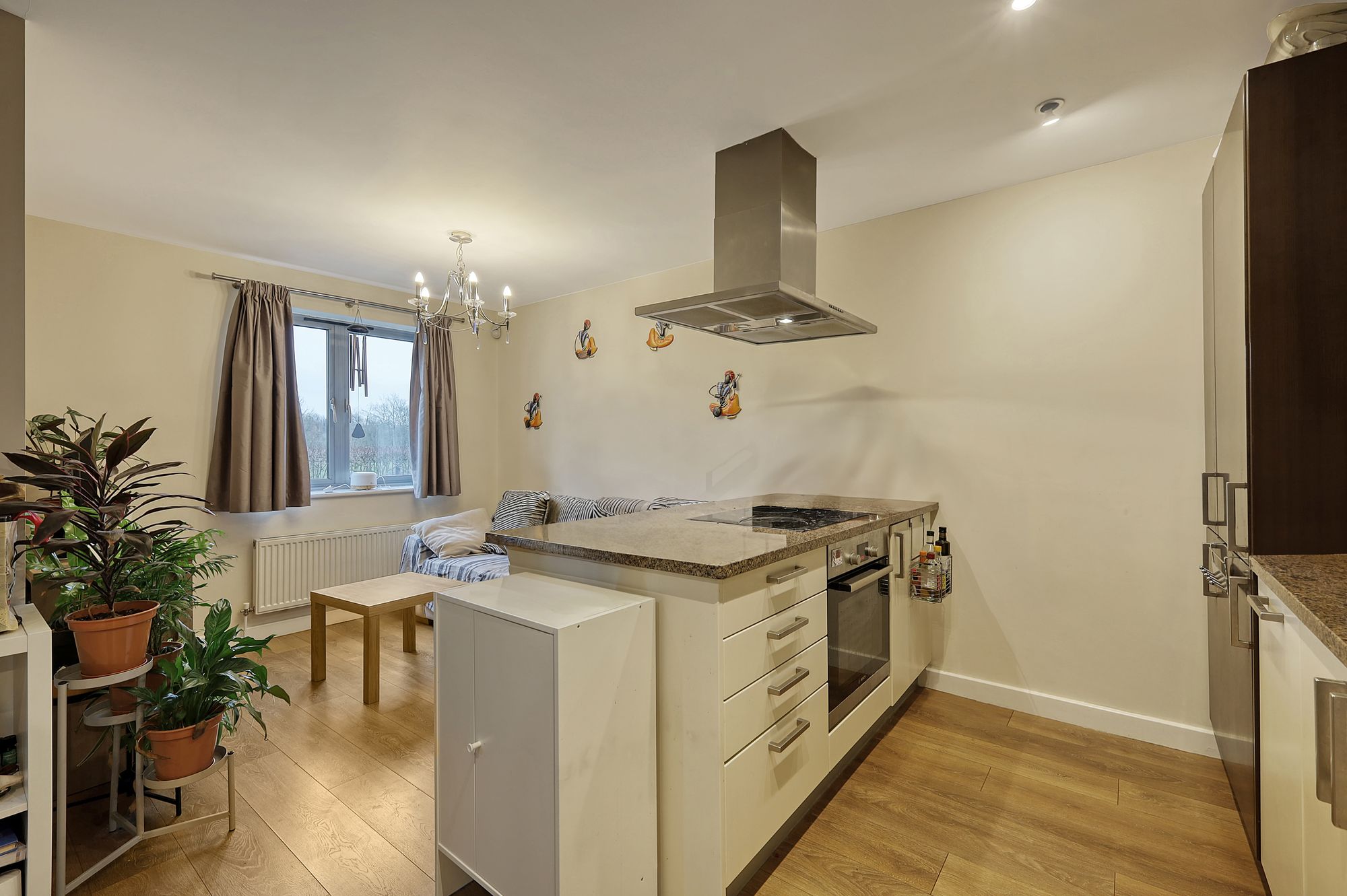 2 bed apartment for sale in The Waterfront, Hertford  - Property Image 5