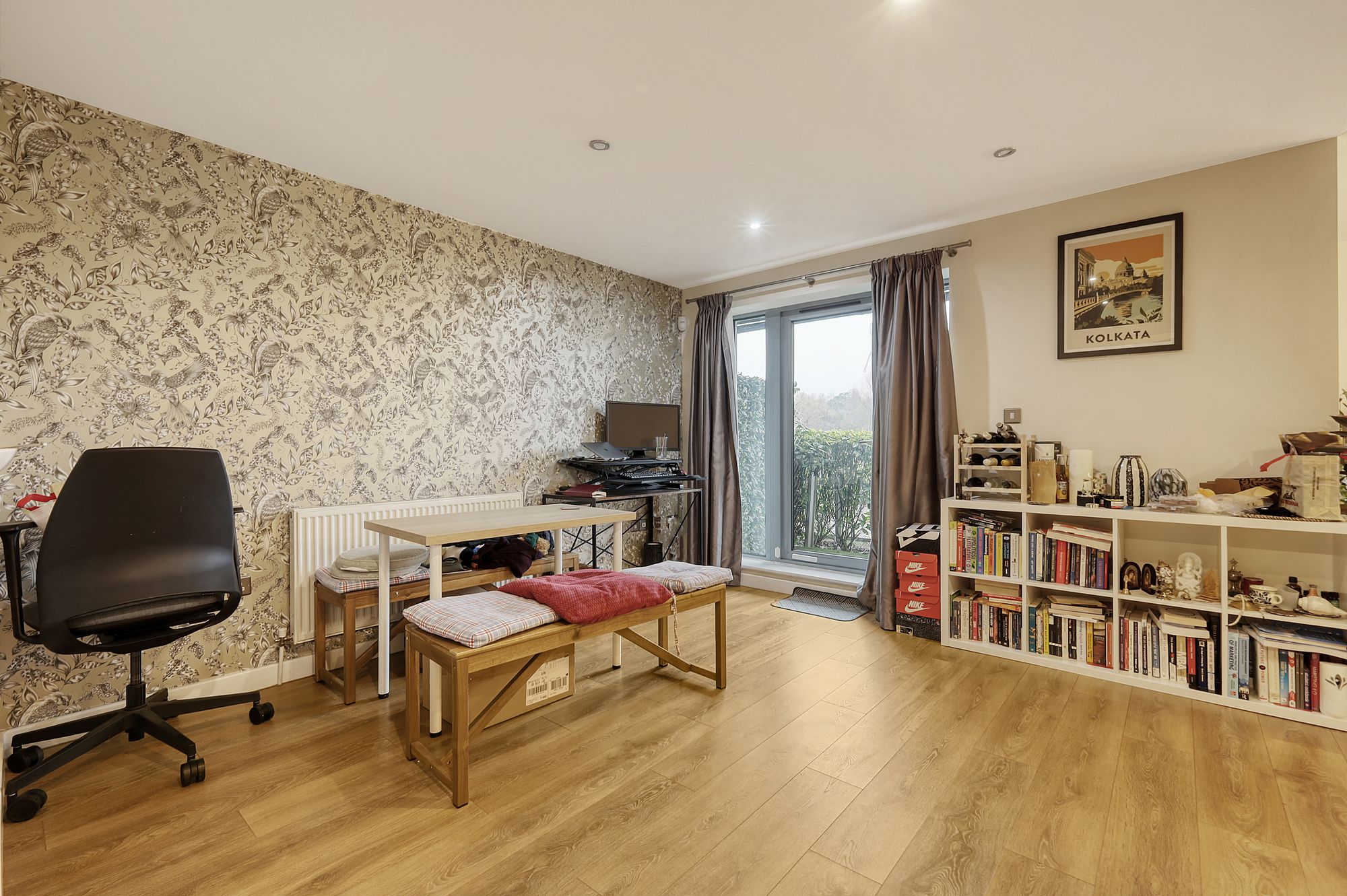 2 bed apartment for sale in The Waterfront, Hertford  - Property Image 3