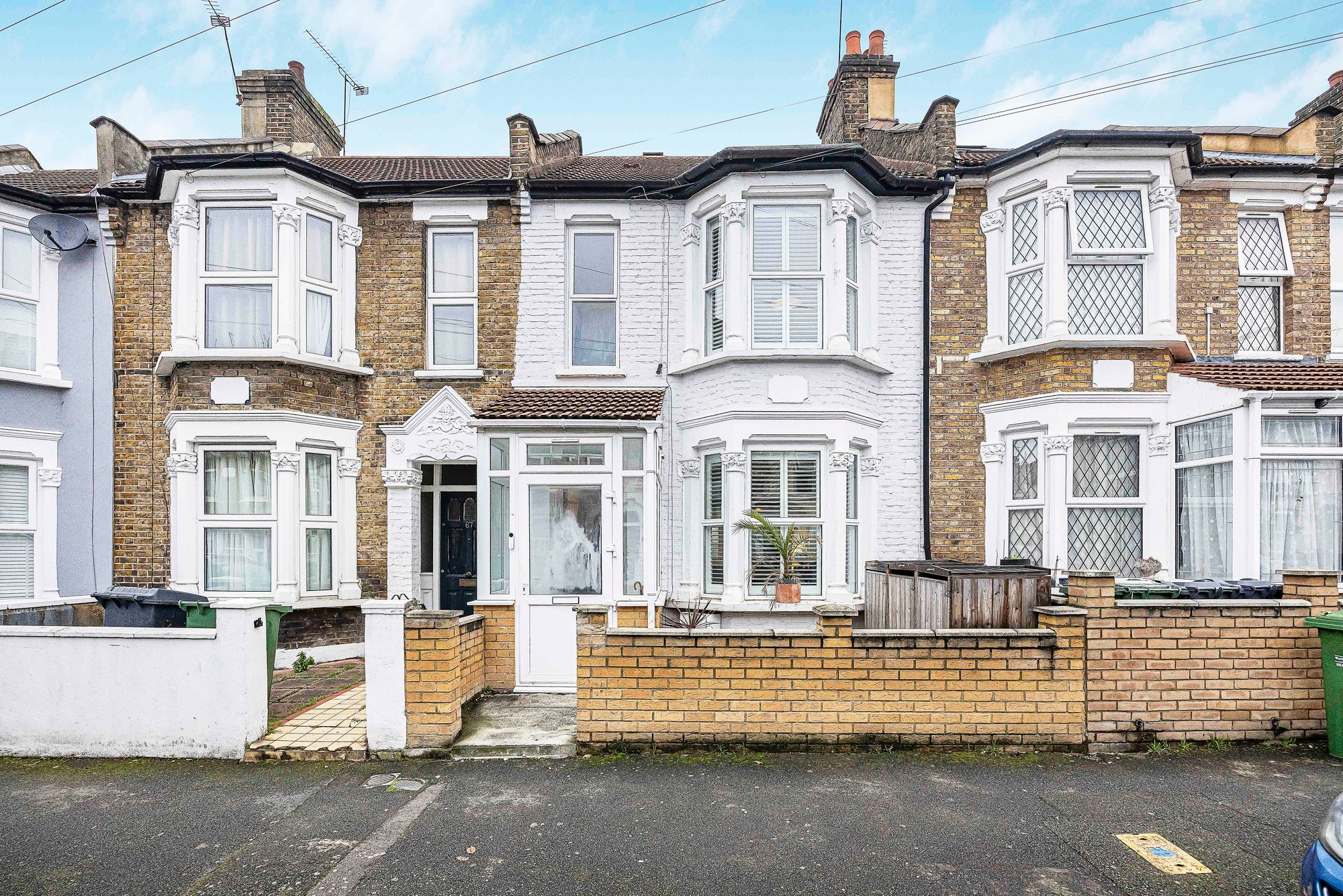 4 bed terraced house for sale in Belmont Park Road, London  - Property Image 1