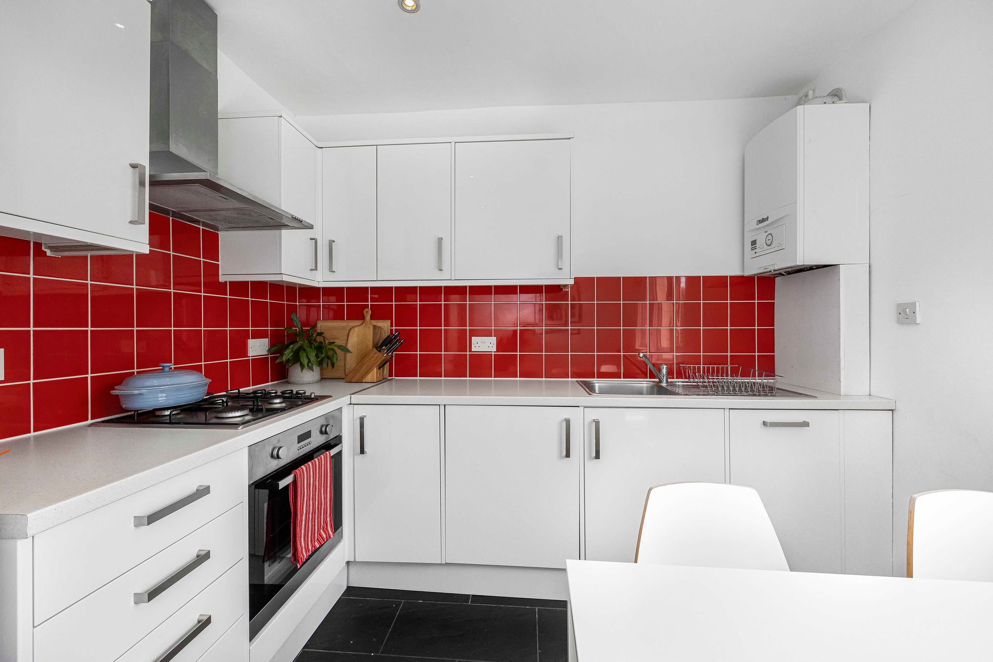 2 bed flat for sale in Leslie Road, Leytonstone, E11 7
