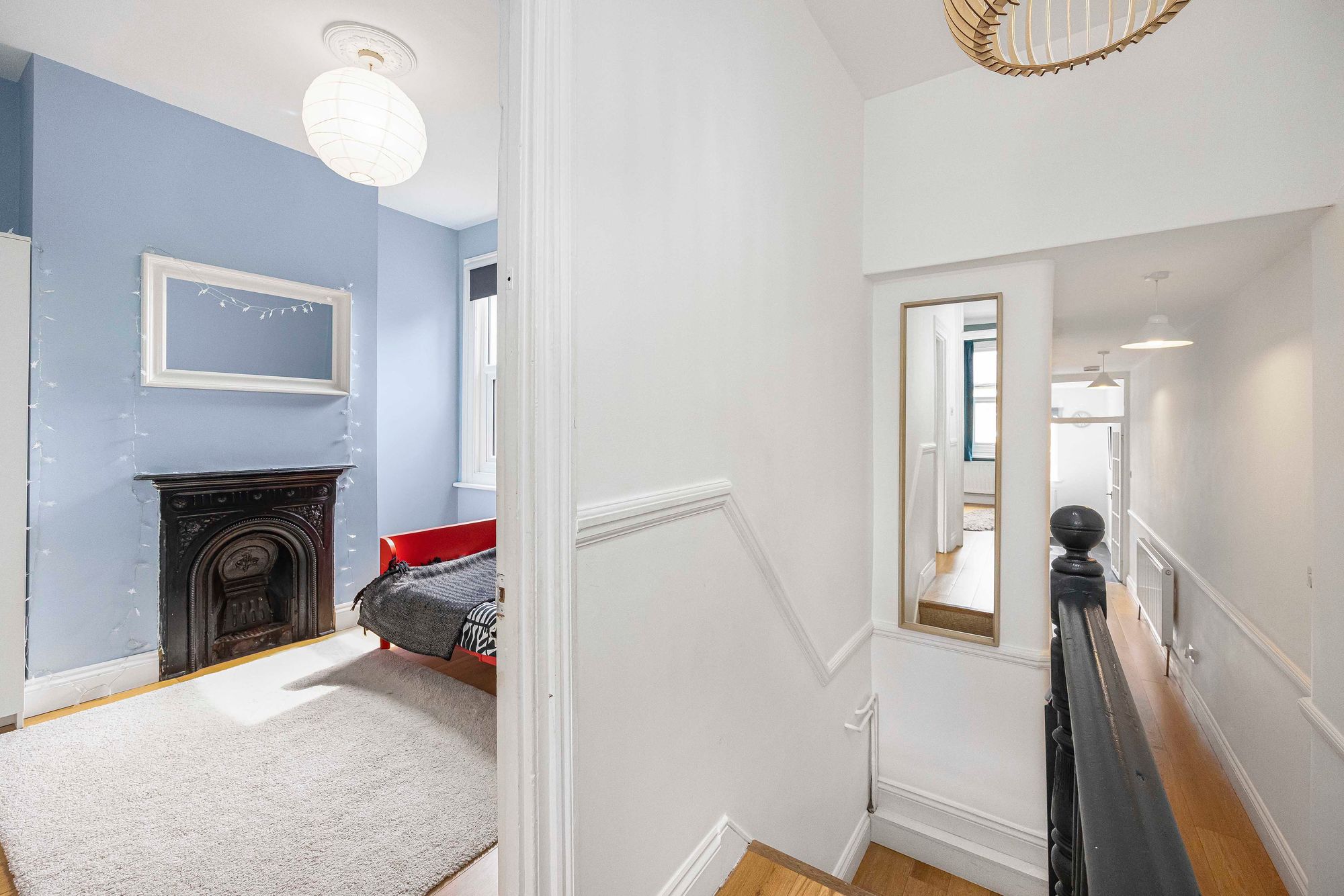 2 bed flat for sale in Leslie Road, Leytonstone, E11 5