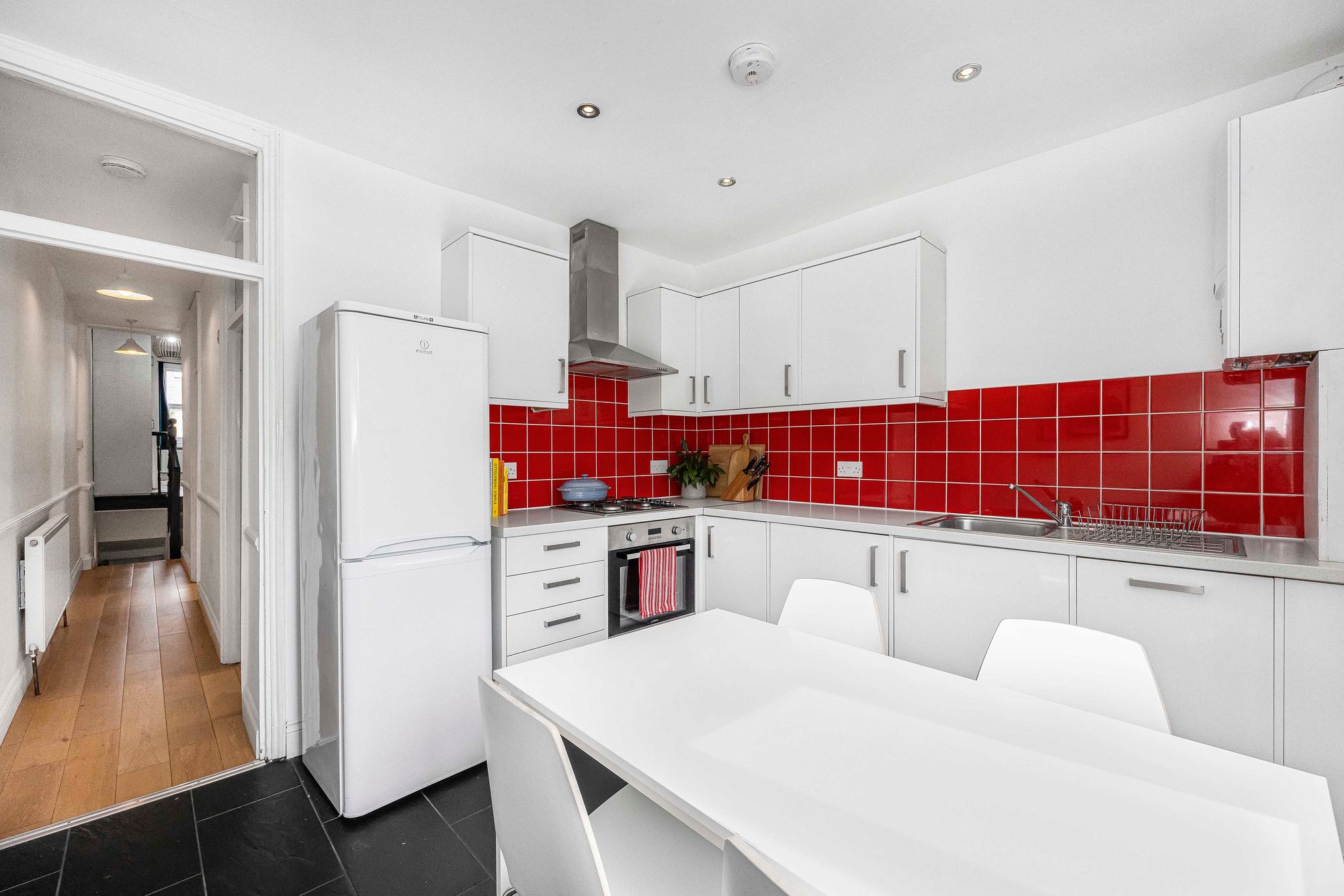 2 bed flat for sale in Leslie Road, Leytonstone, E11 9