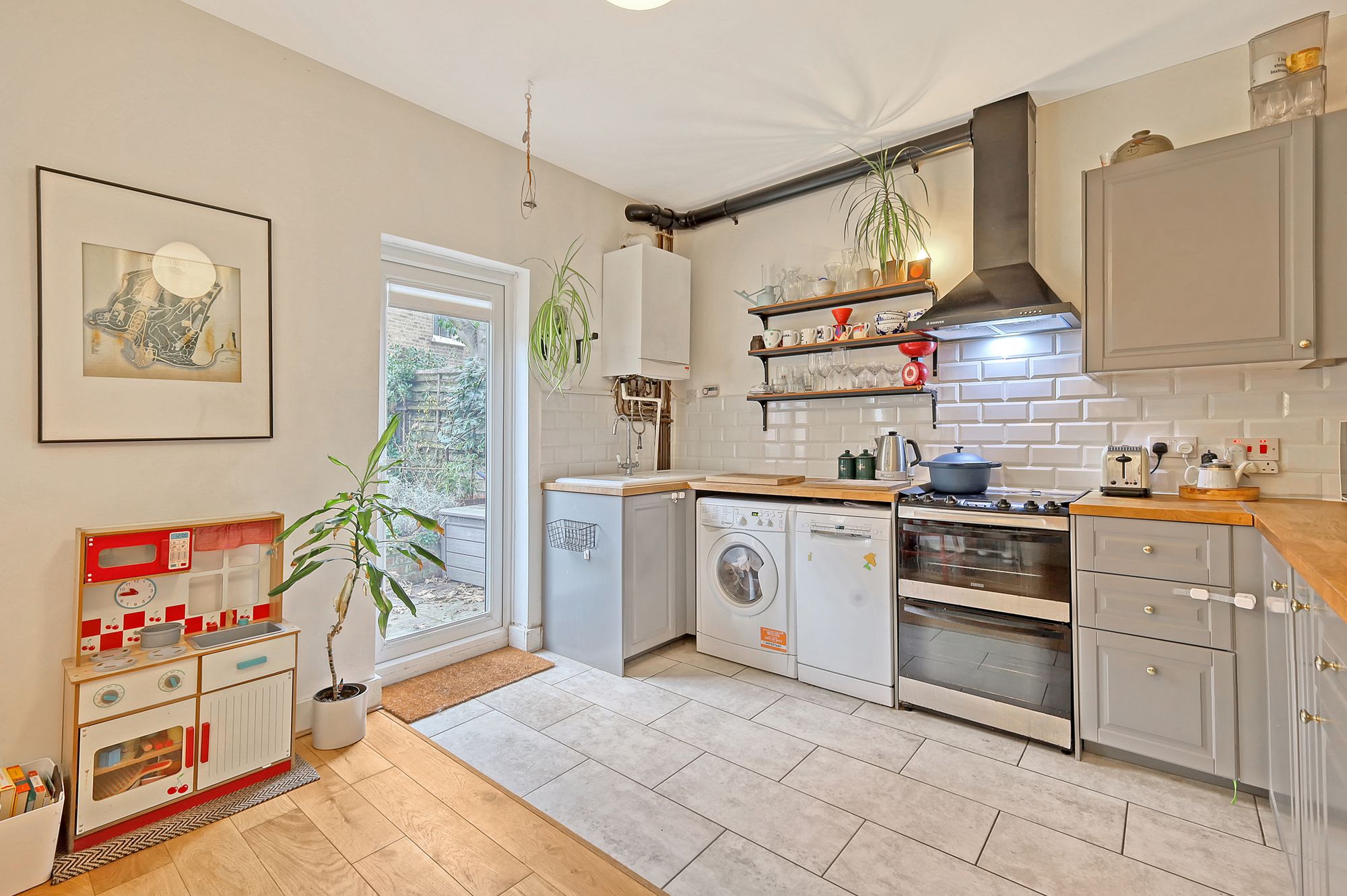 3 bed semi-detached house for sale in Scotts Road, London  - Property Image 12