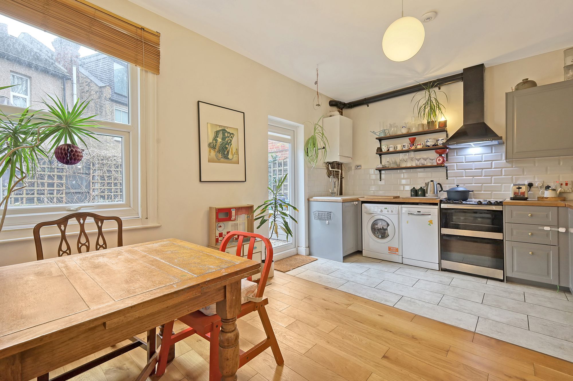 3 bed semi-detached house for sale in Scotts Road, London  - Property Image 15