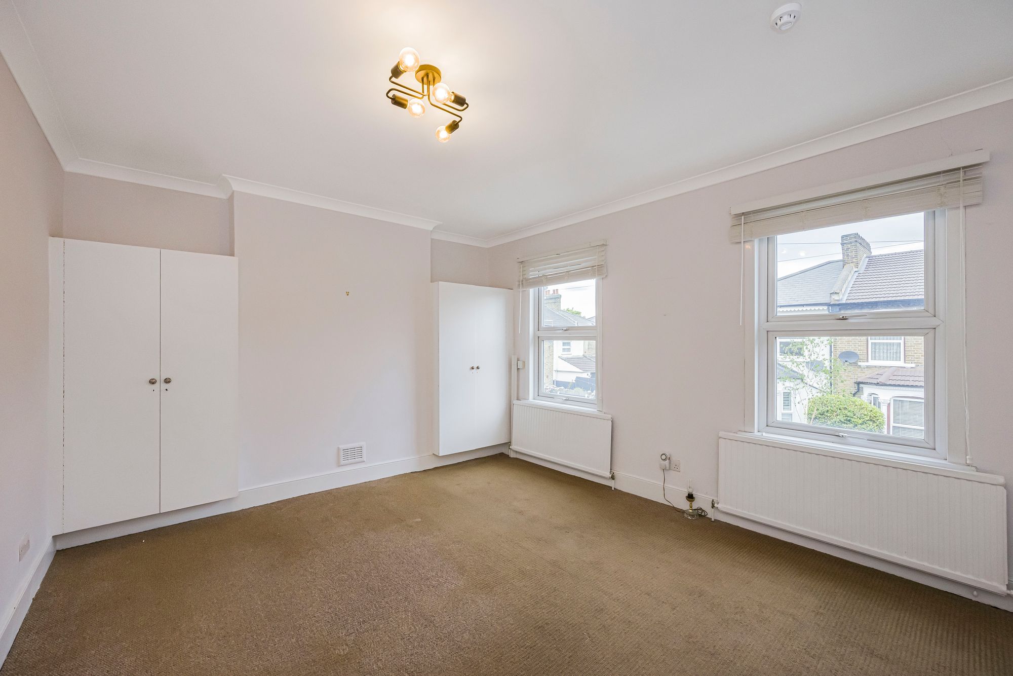 3 bed mid-terraced house for sale in St. Georges Road, Leyton, E10 5