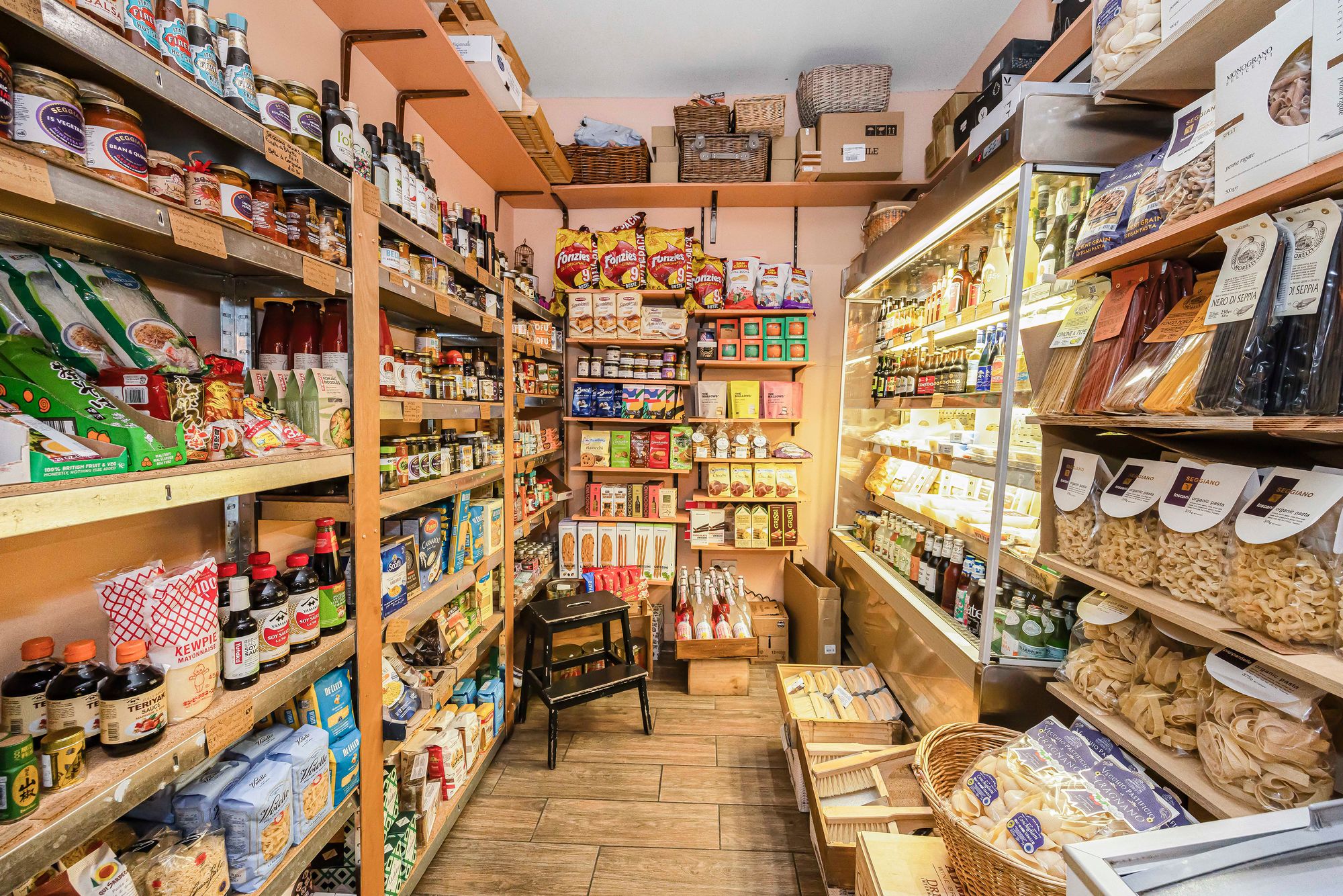 6 bed end of terrace house for sale in Lea Bridge Road, Leyton, E10  - Property Image 8