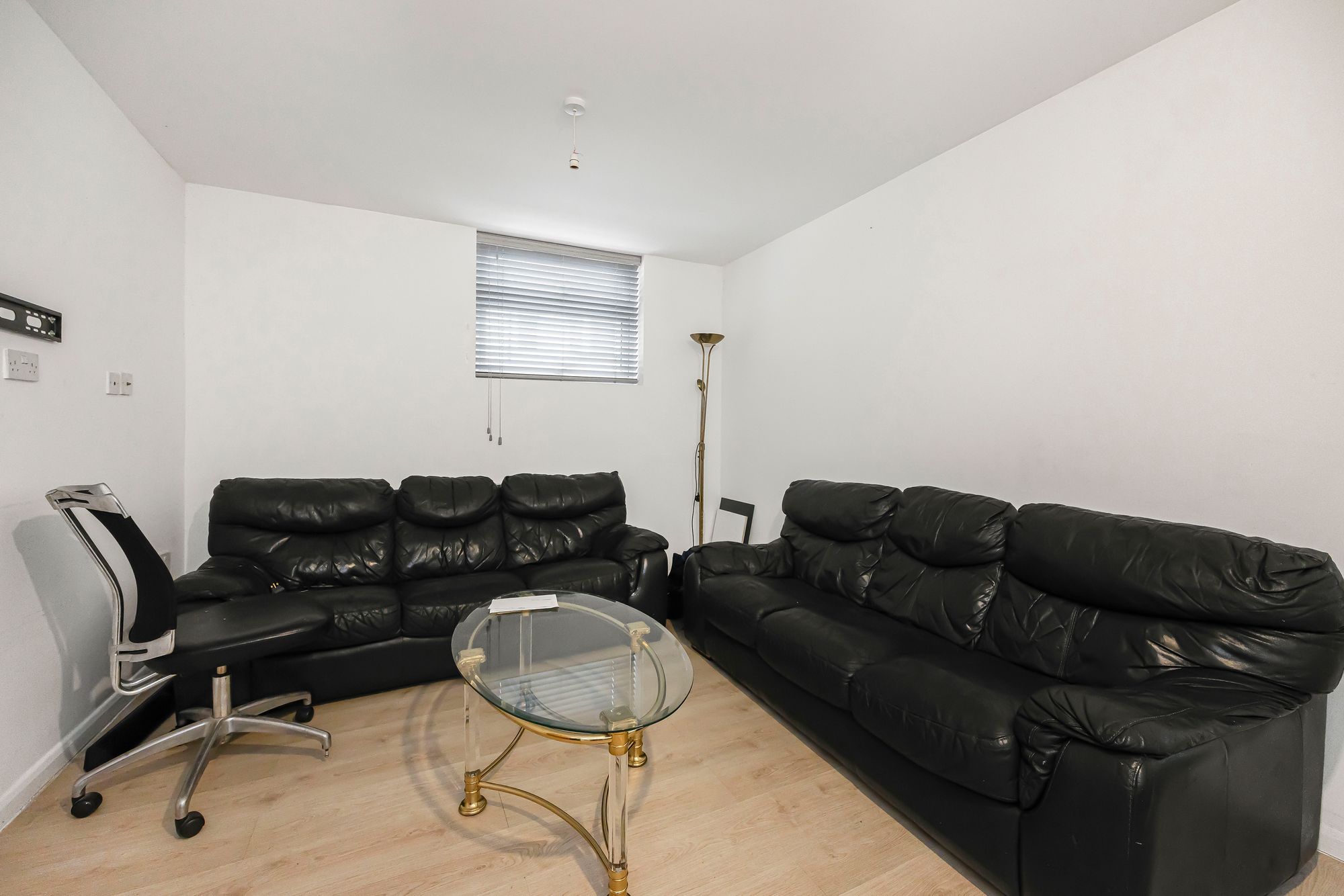 6 bed end of terrace house for sale in Lea Bridge Road, Leyton, E10  - Property Image 20