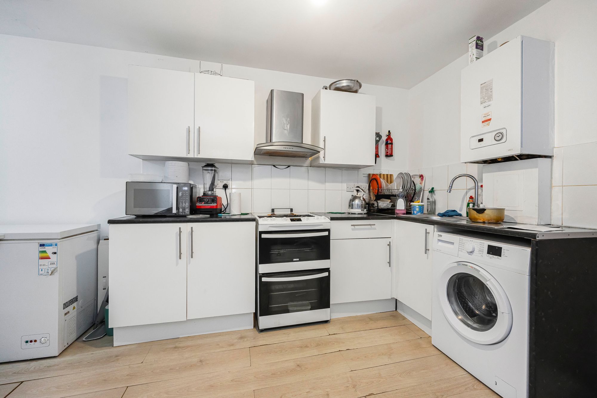 6 bed end of terrace house for sale in Lea Bridge Road, Leyton, E10 21