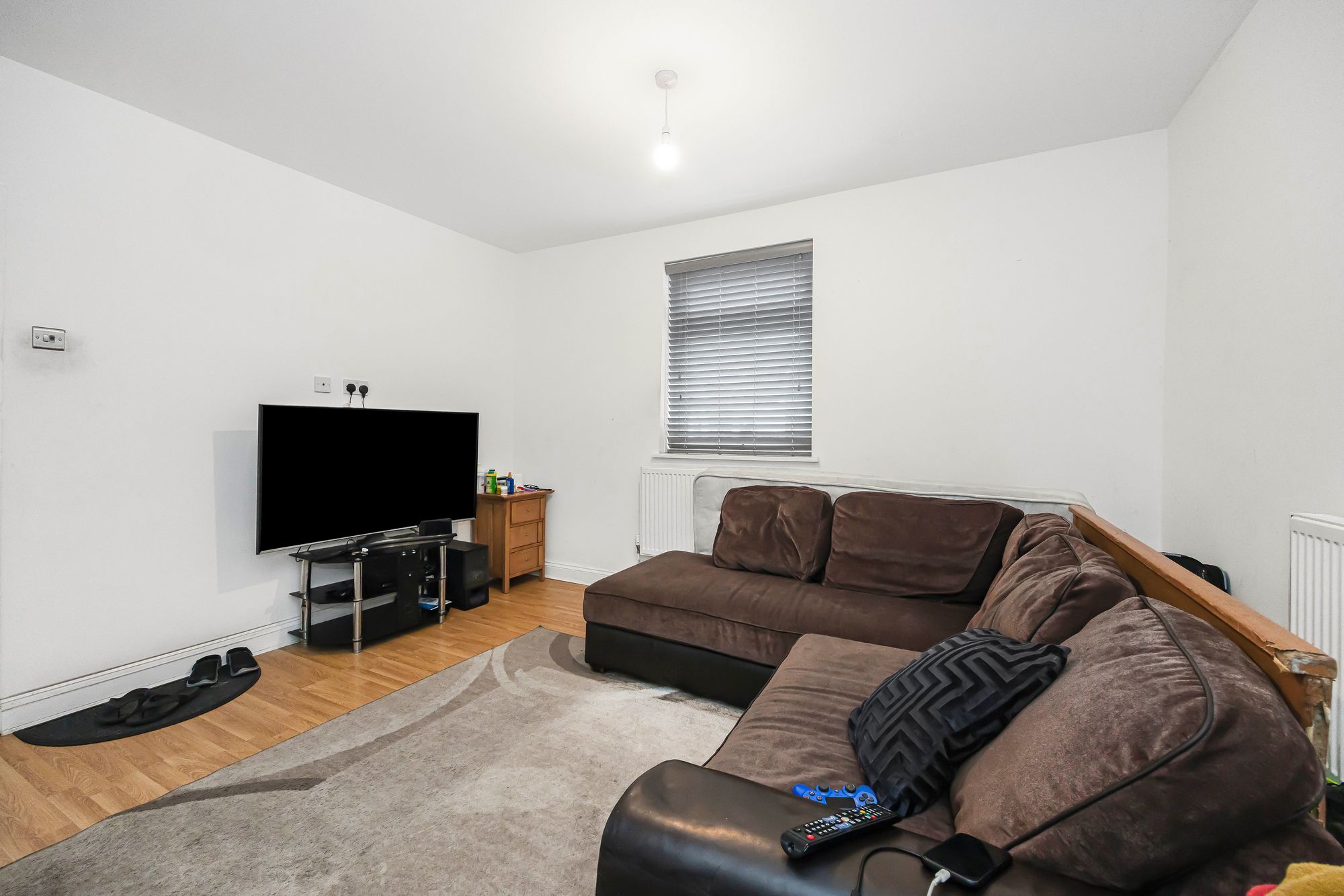 6 bed end of terrace house for sale in Lea Bridge Road, Leyton, E10  - Property Image 33