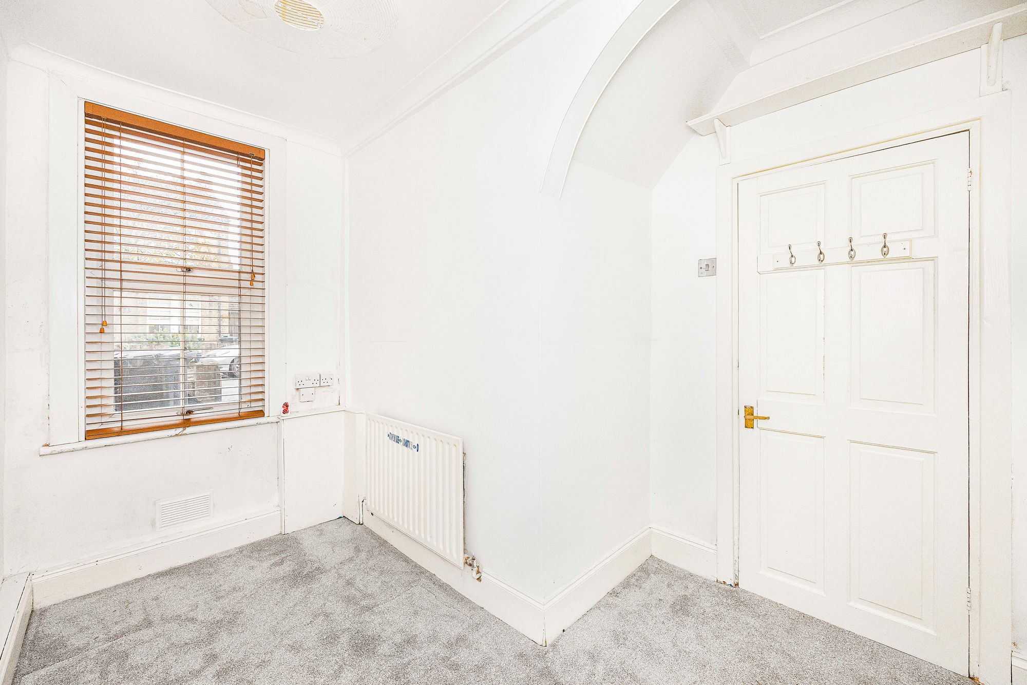 2 bed flat for sale in Cowley Road, Wanstead, E11 10