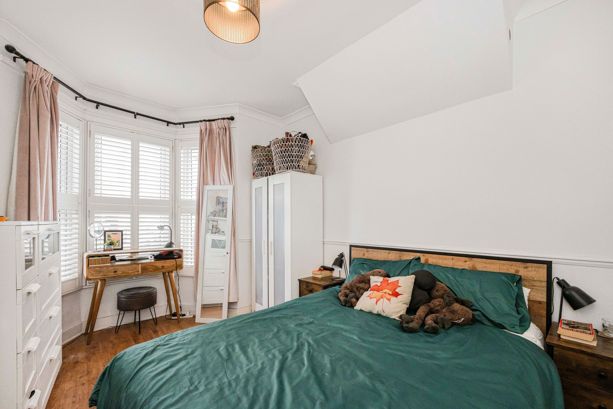 2 bed flat for sale in Ashville Road, Leytonstone E11 9