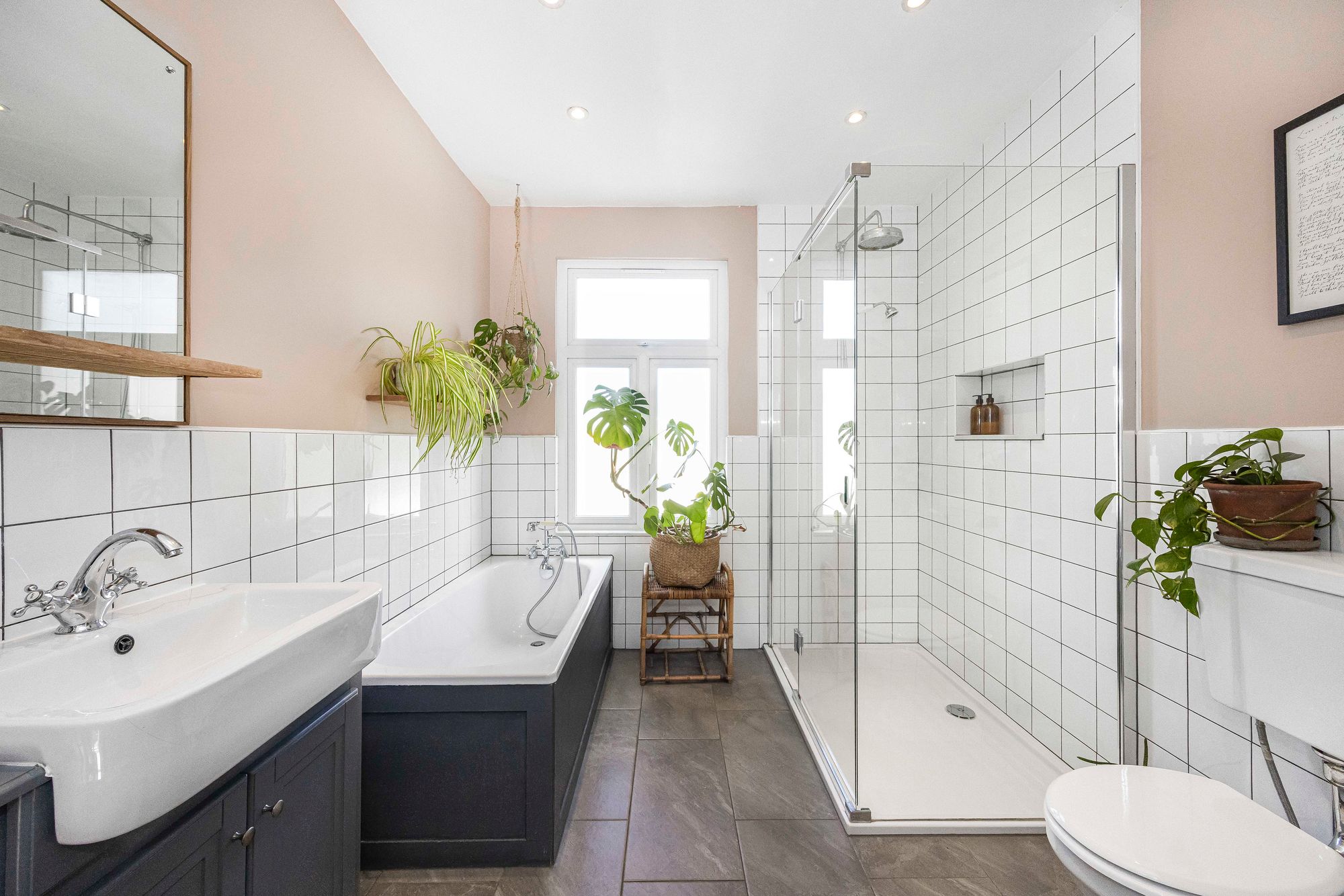 4 bed mid-terraced house for sale in Adelaide Road, Leyton, E10  - Property Image 3