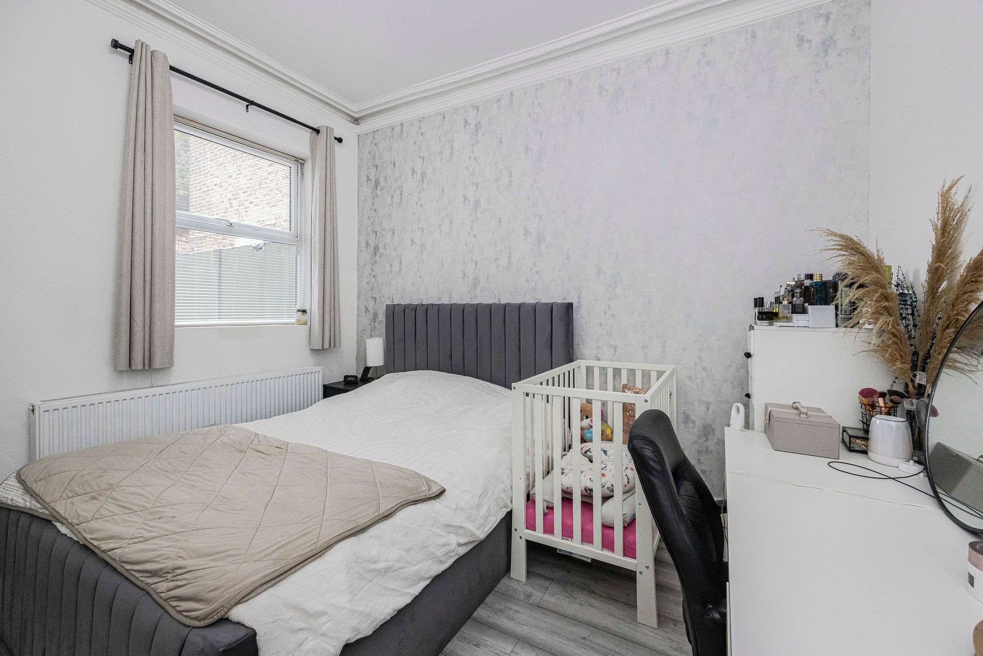 2 bed flat for sale in Abbotts Park Road, Leyton, E10  - Property Image 7