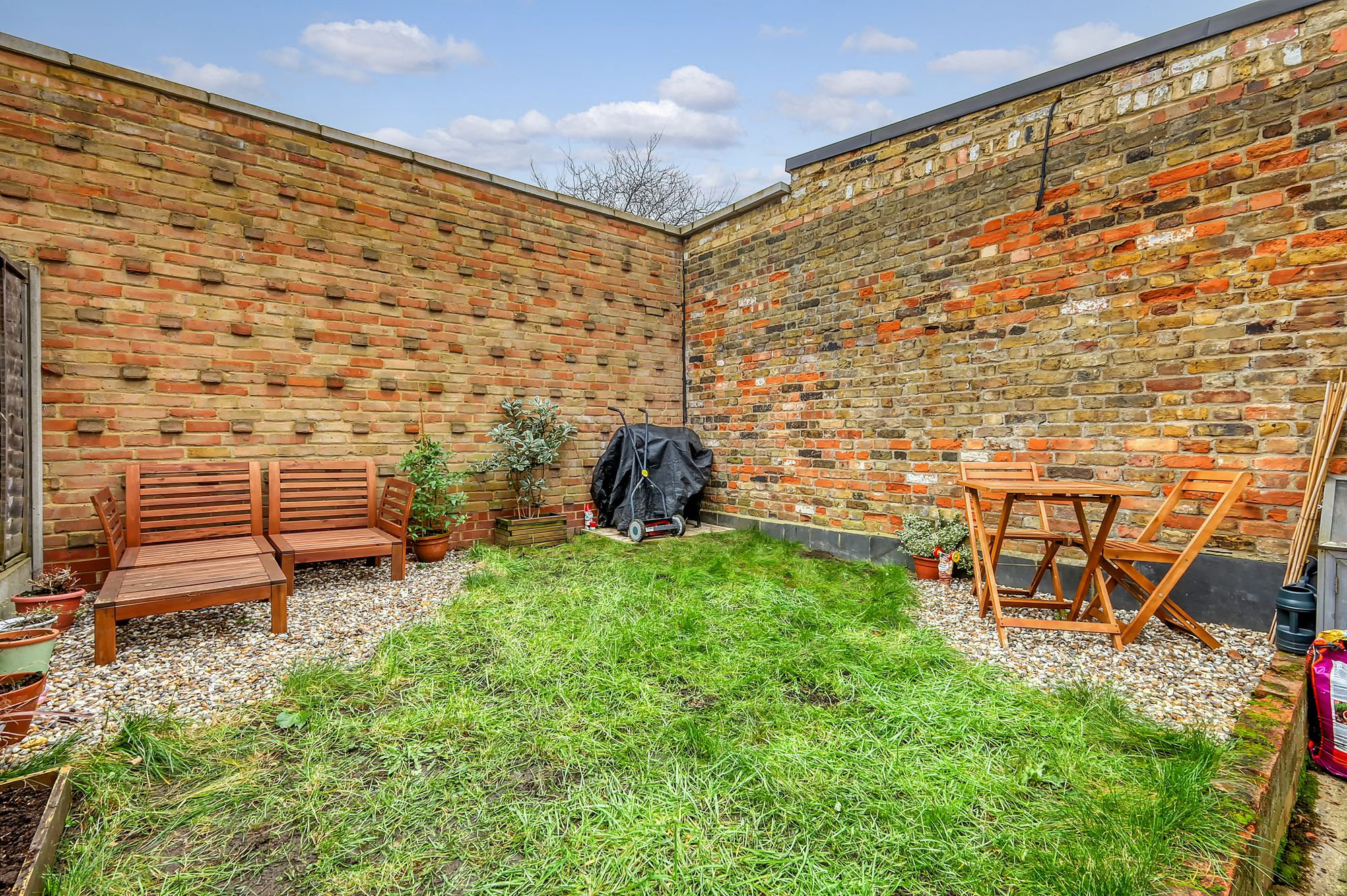 2 bed ground floor flat for sale in Oakdale Road, London  - Property Image 15