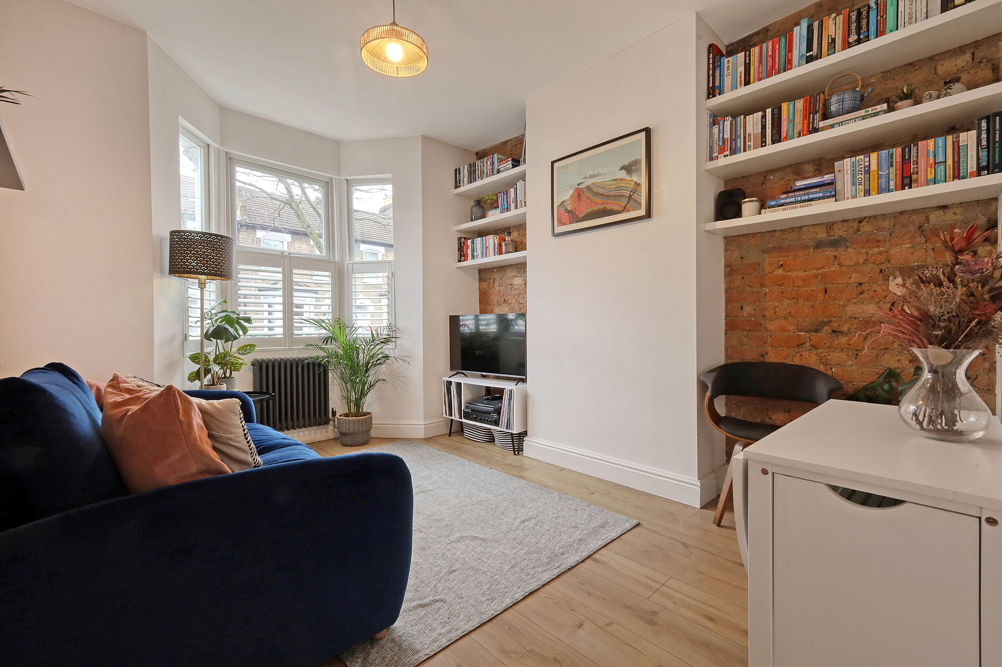 2 bed ground floor flat for sale in Oakdale Road, London  - Property Image 2