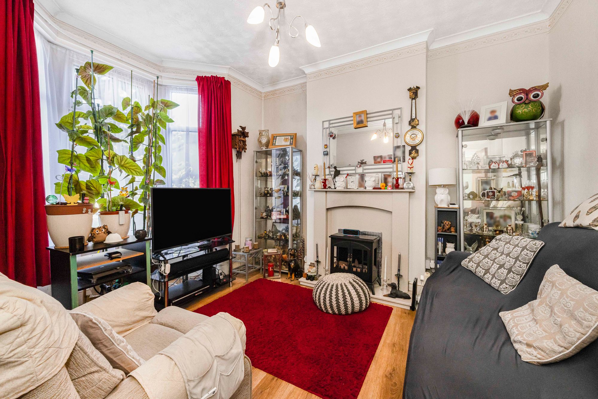3 bed end of terrace house for sale in Lea Hall Road, London, E10  - Property Image 2