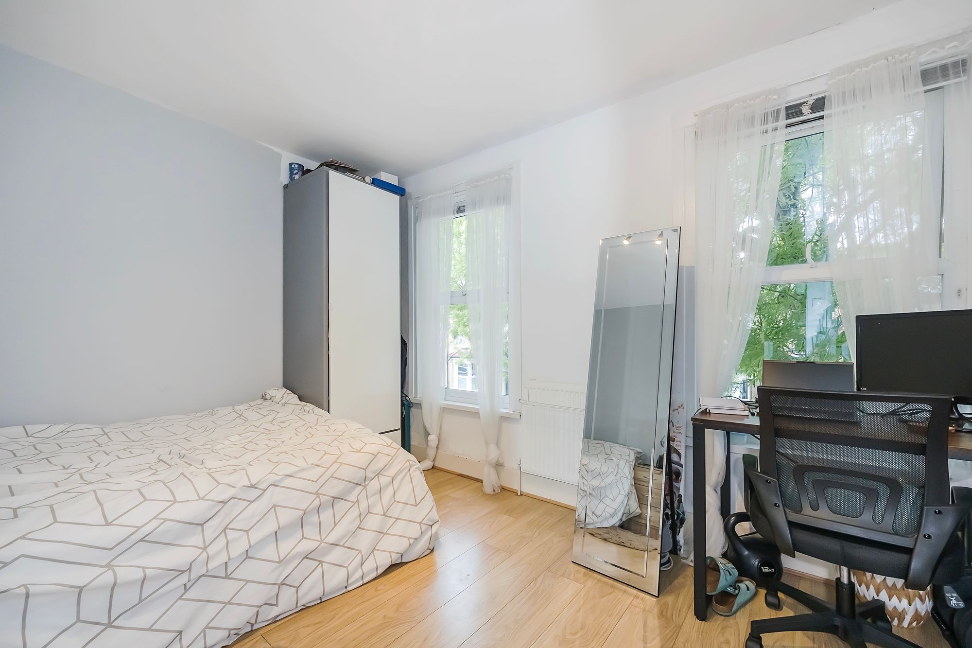 2 bed flat to rent in Stewart Road, London  - Property Image 8