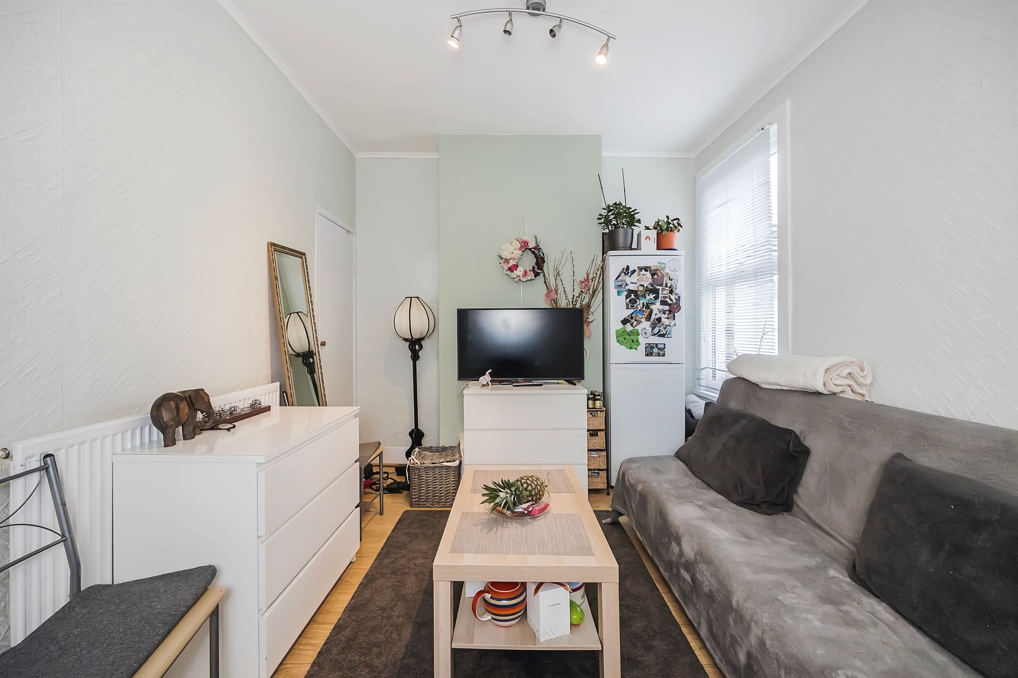 2 bed flat to rent in Stewart Road, Leytonstone, E15 1