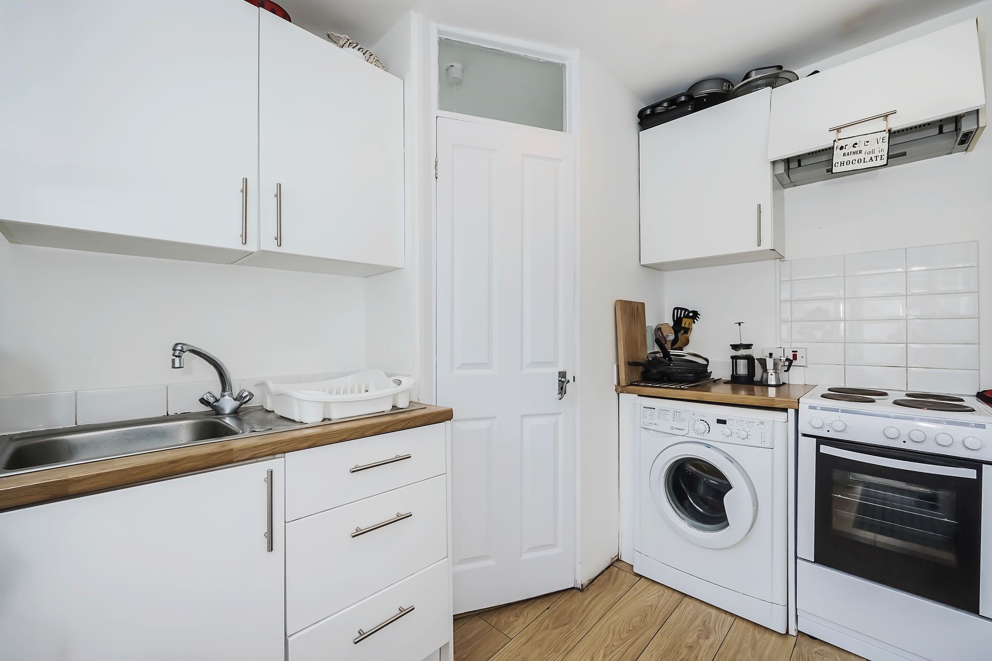 2 bed flat to rent in Stewart Road, Leytonstone, E15 9