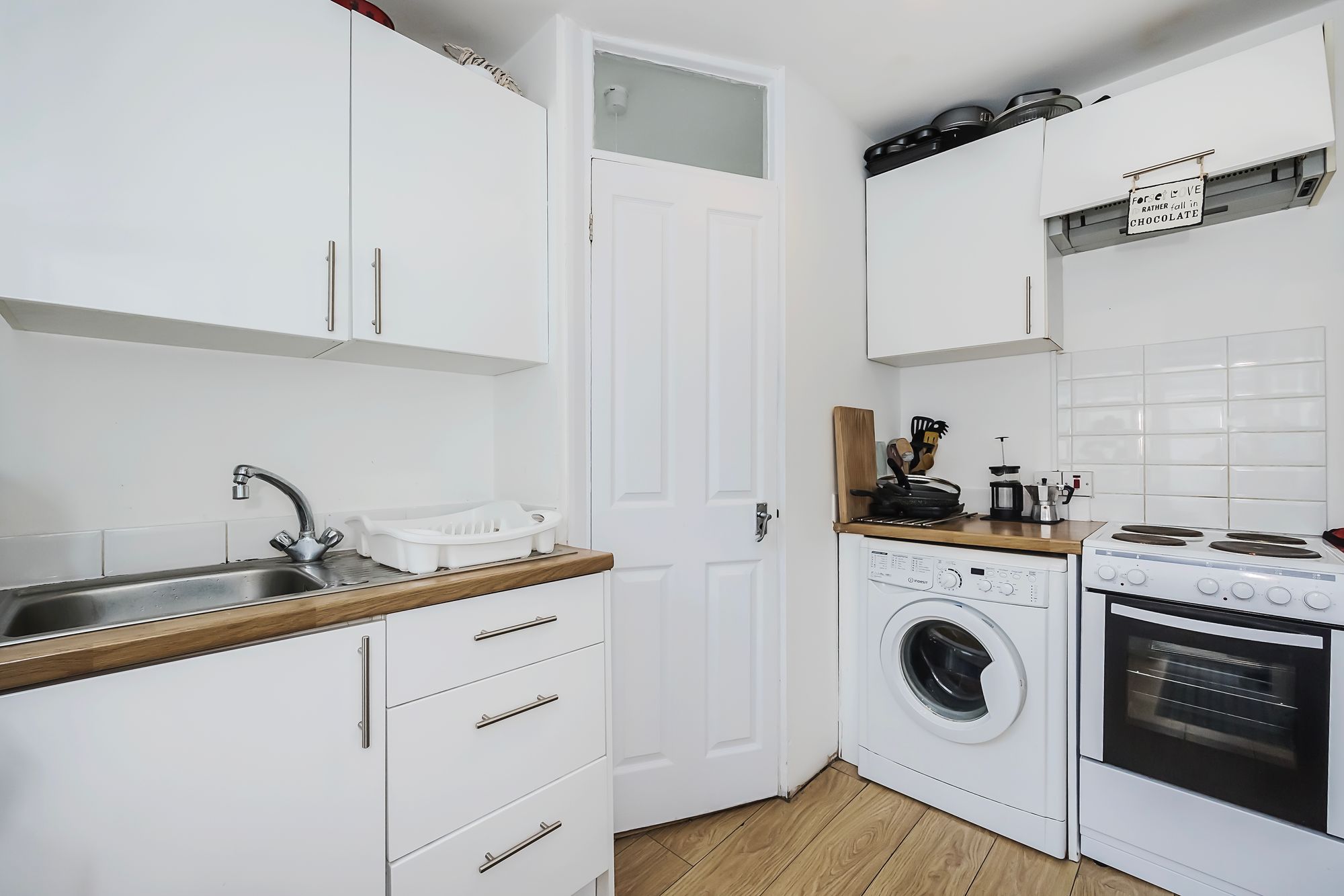 2 bed flat to rent in Stewart Road, London  - Property Image 10