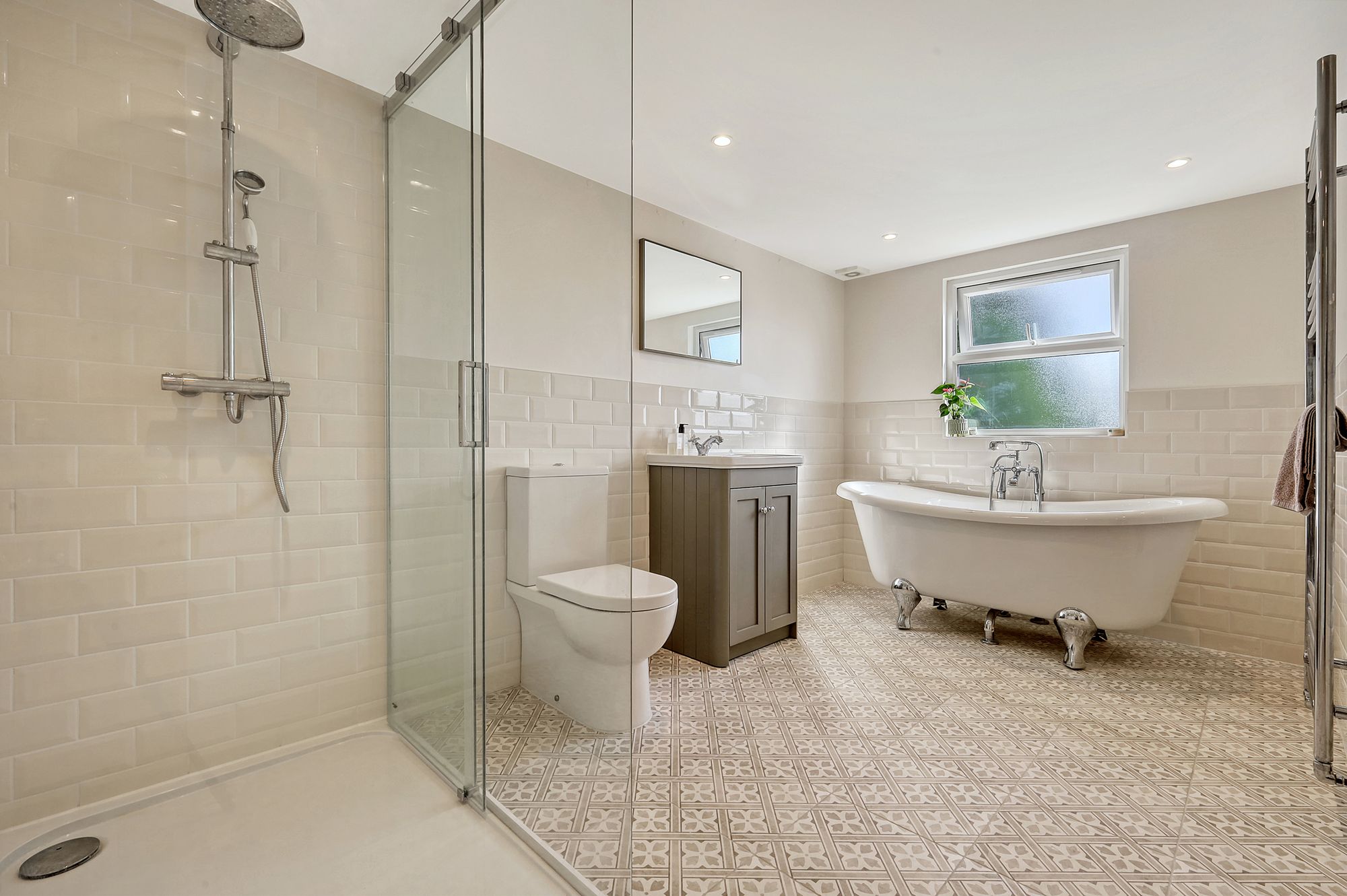 4 bed terraced house for sale in Murchison Road, London  - Property Image 12