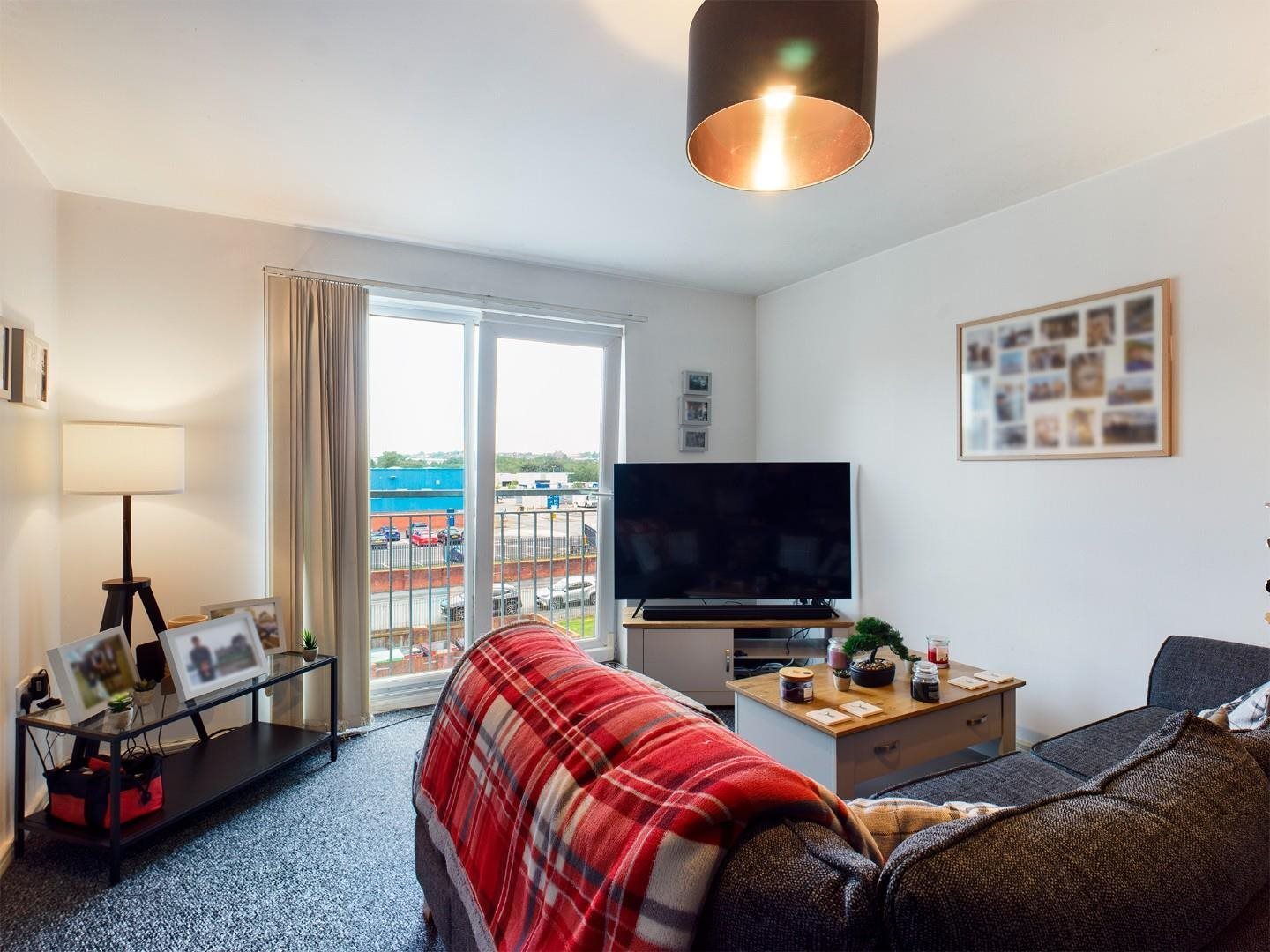 2 bed flat to rent in Manchester  Court, Federation Road  - Property Image 4