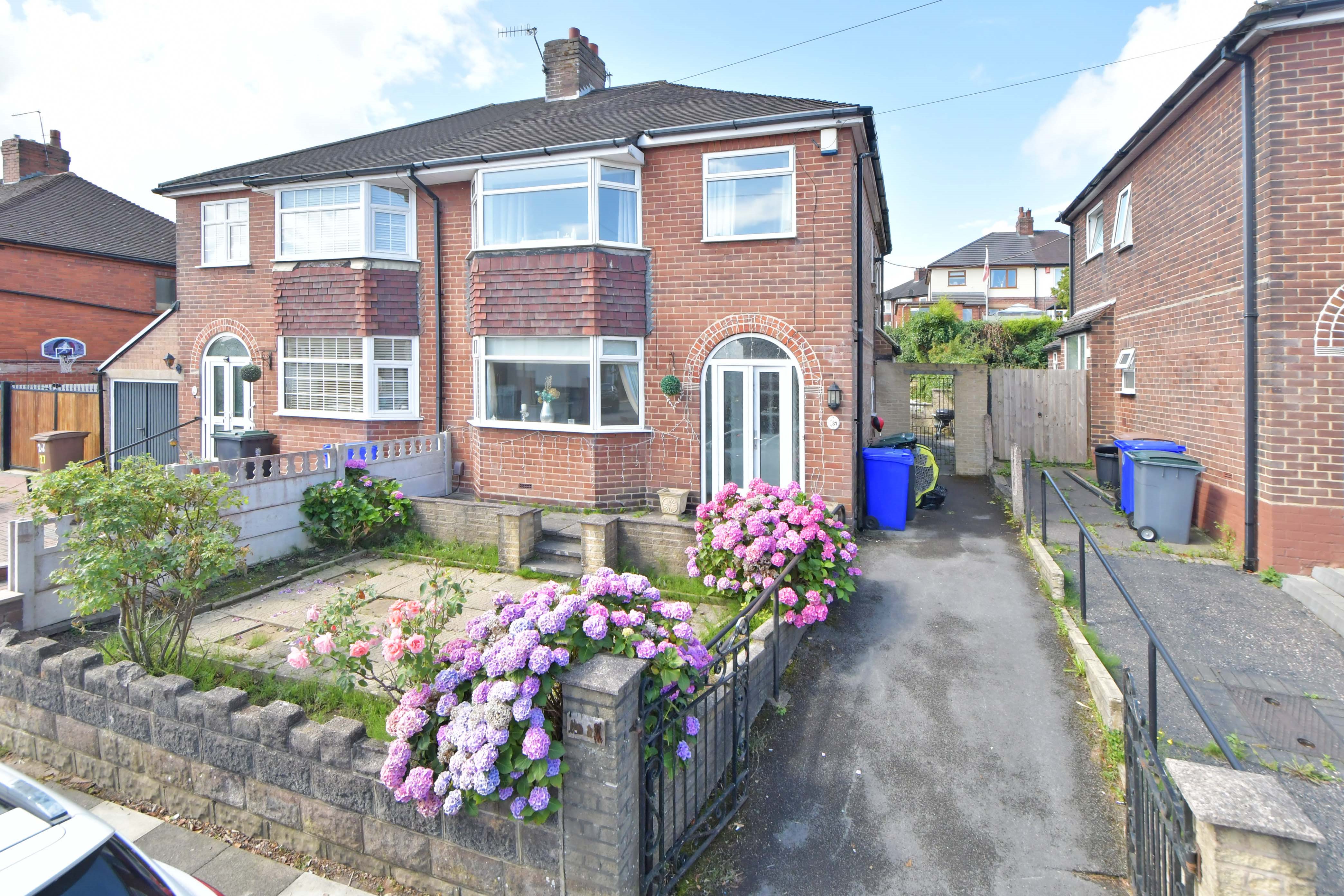 3 bed semi-detached house to rent in St Georges Avenue, Stoke-on-trent  - Property Image 1