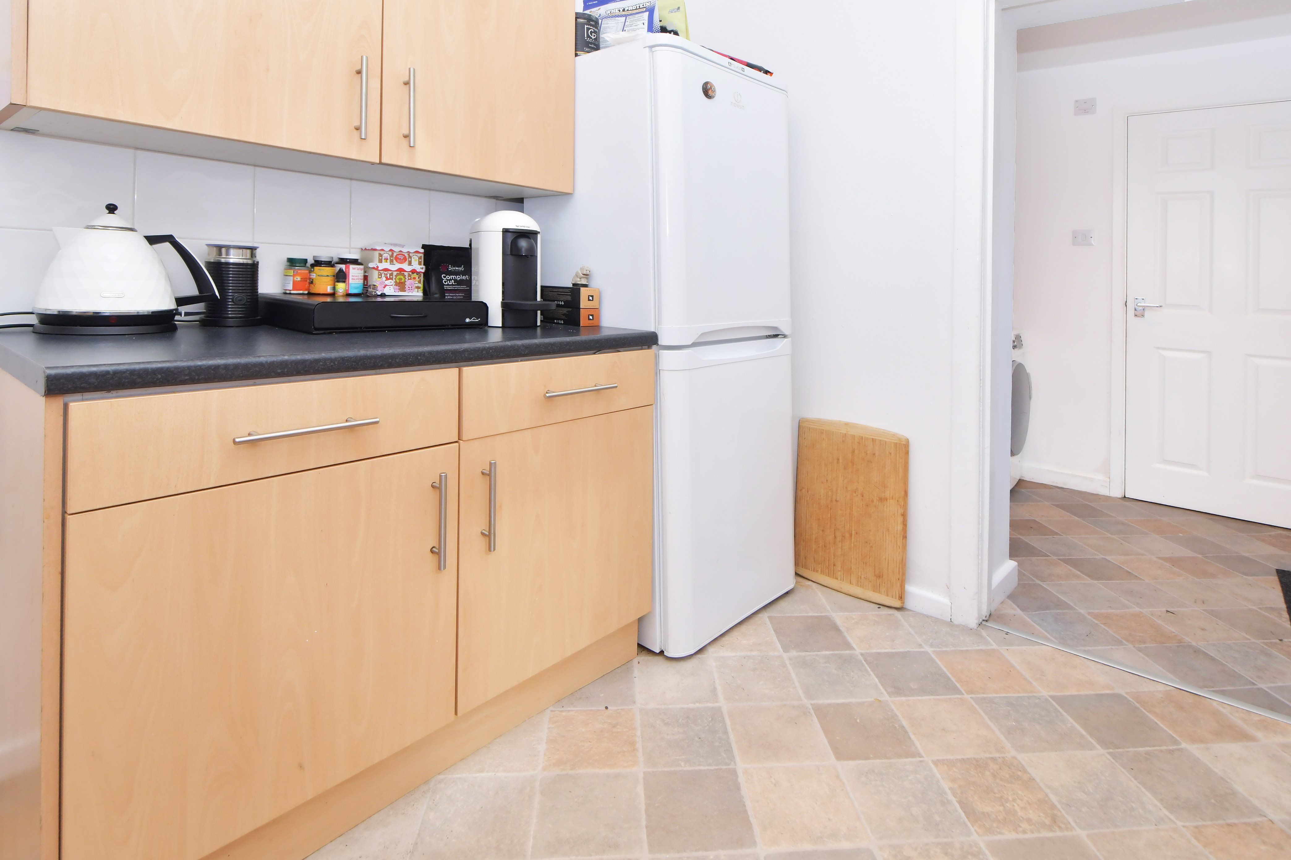 3 bed semi-detached house to rent in St Georges Avenue, Stoke-on-trent  - Property Image 7