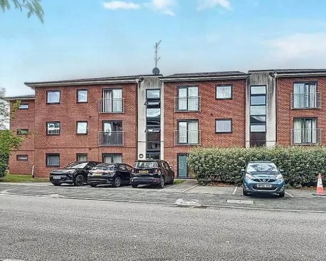 2 bed flat to rent in Penstock Drive, Cliff Vale - Property Image 1