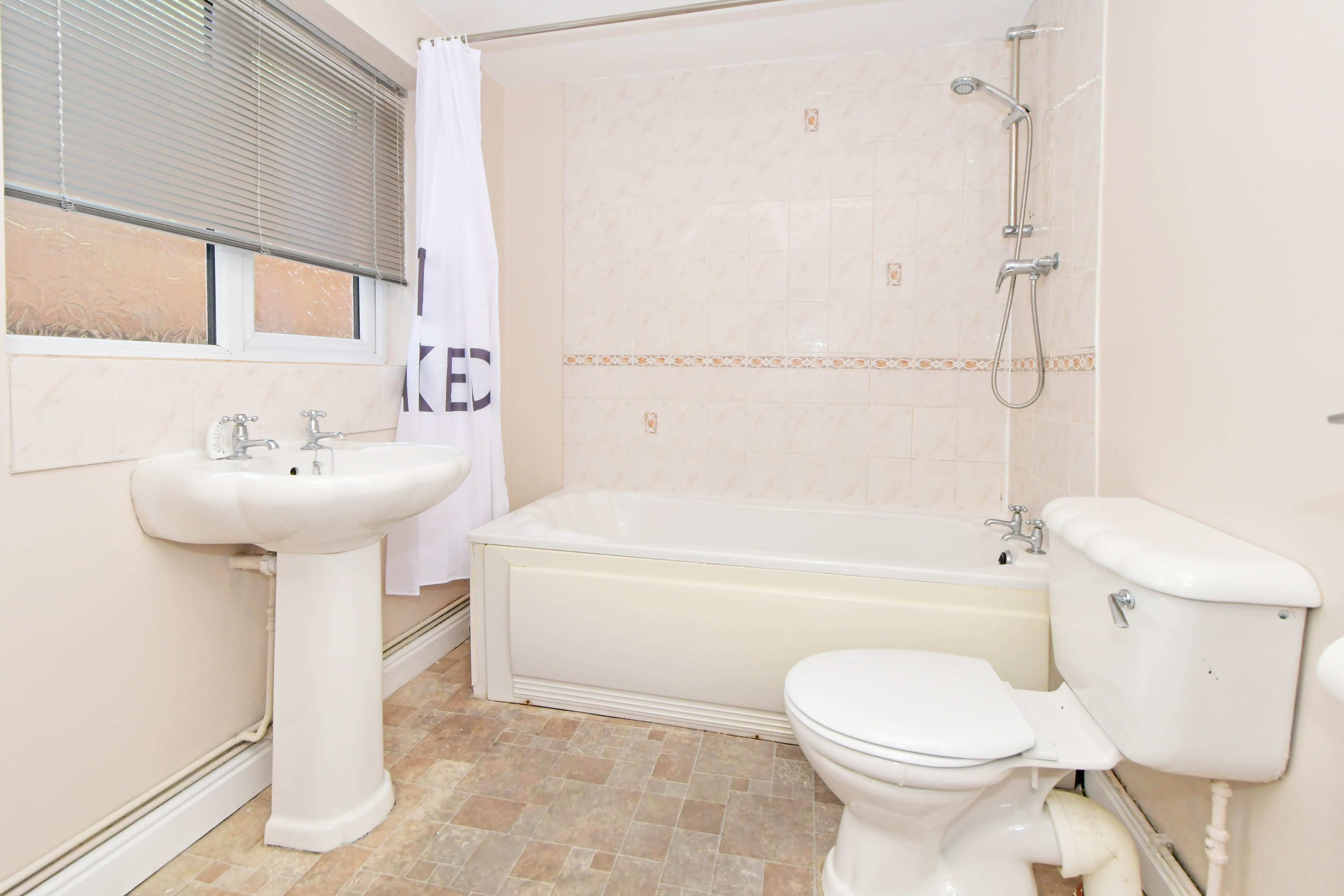 2 bed house to rent in Ashfield New Road, Newcastle under Lyme  - Property Image 11